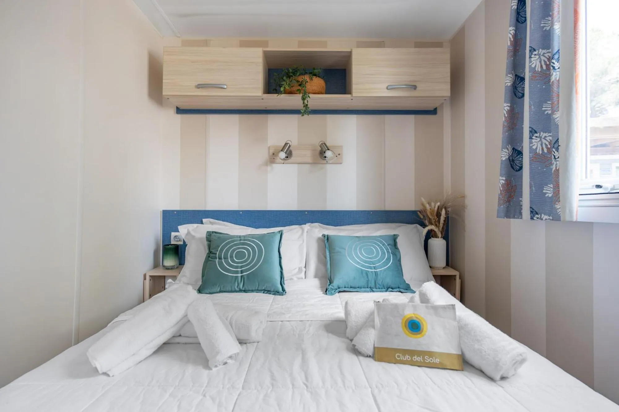 Bed in Club del Sole Spina Family Collection