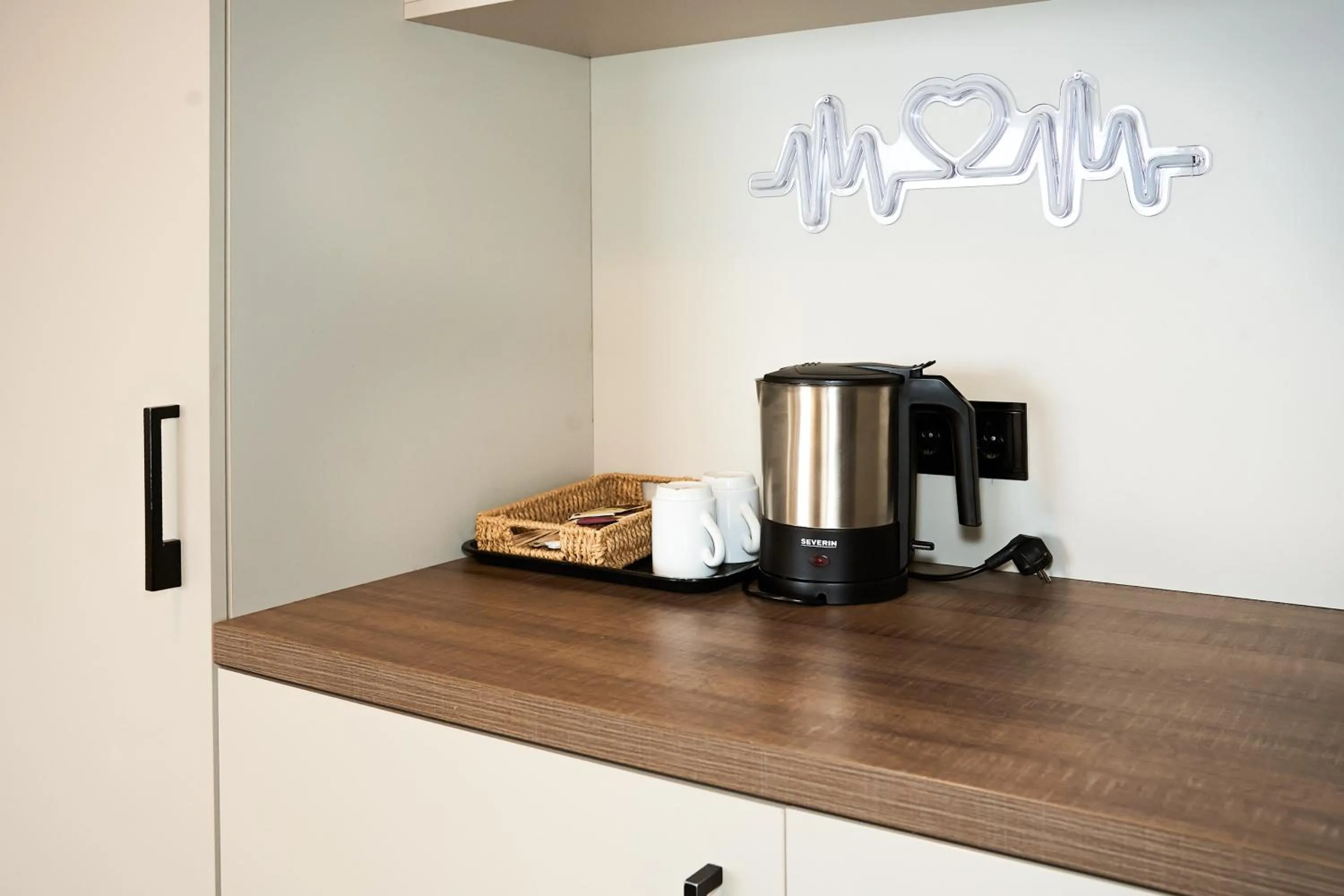 Bedroom in Rotterdam Teleport Hotel