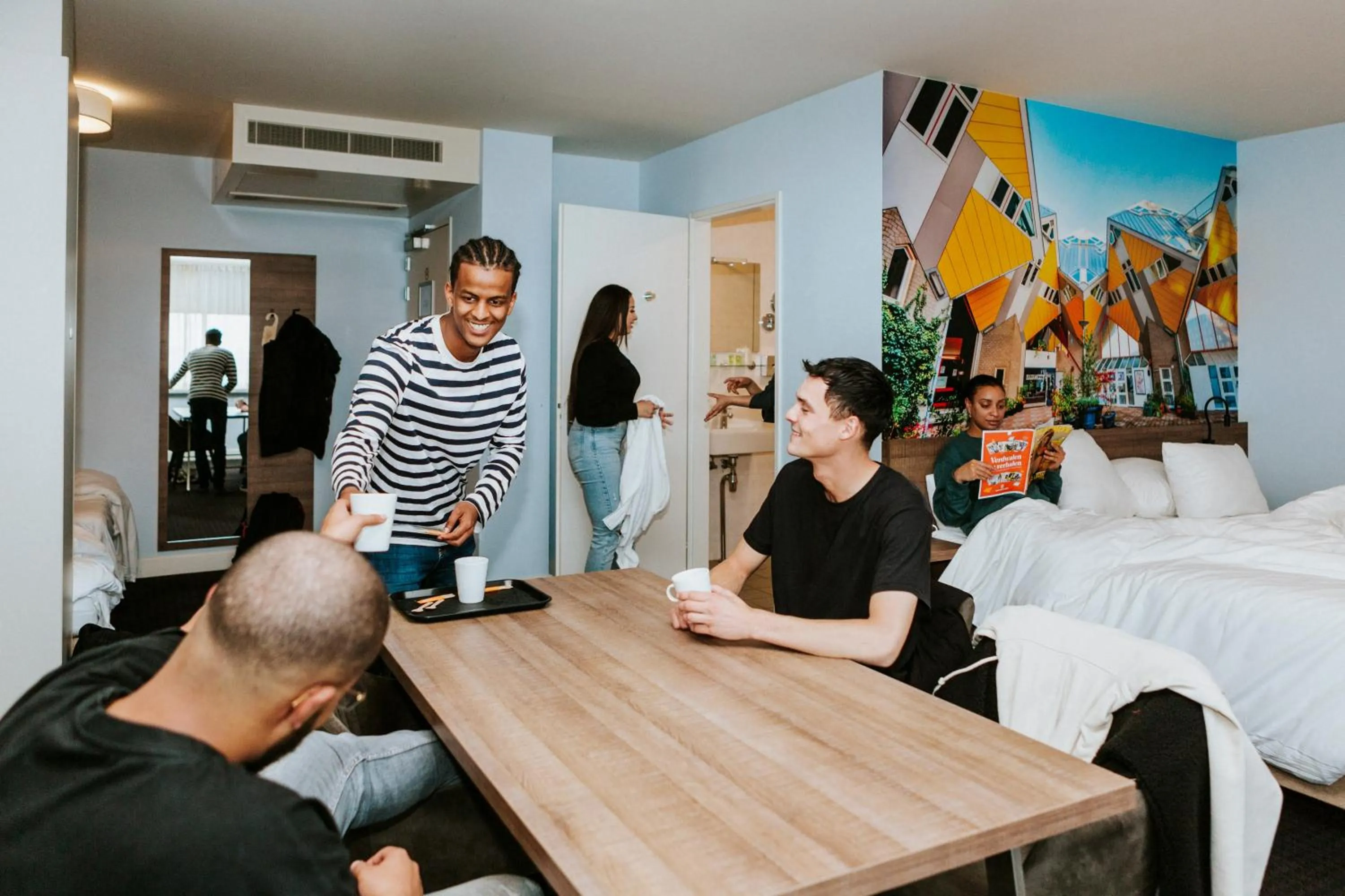 Bed in Rotterdam Teleport Hotel