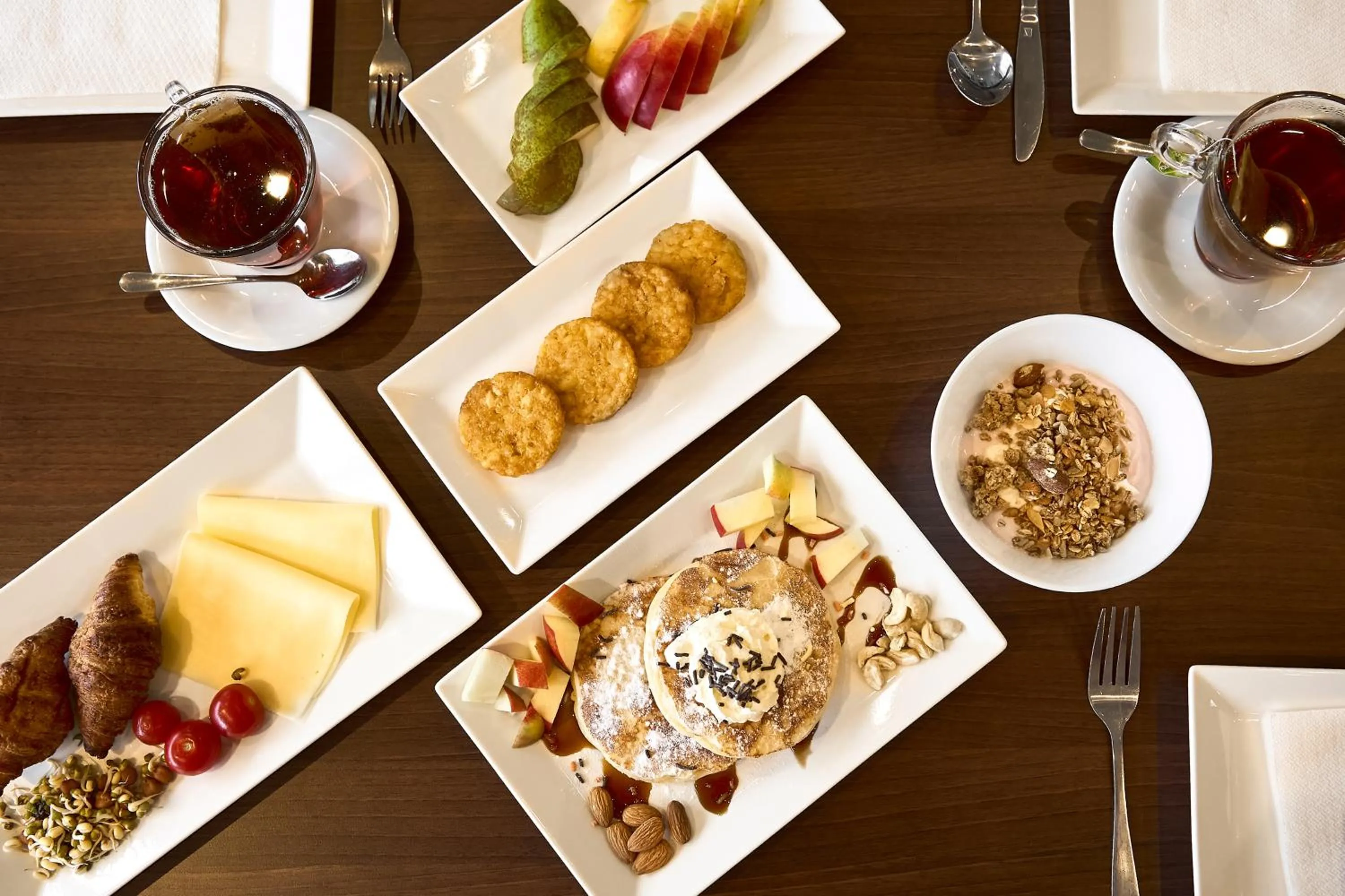 Restaurant/places to eat in Rotterdam Teleport Hotel