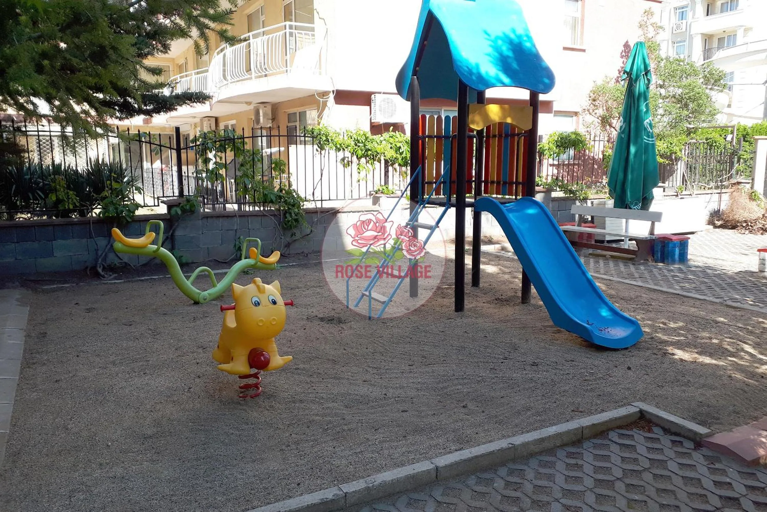 Day in Apartment Tourist Complex Rose Village