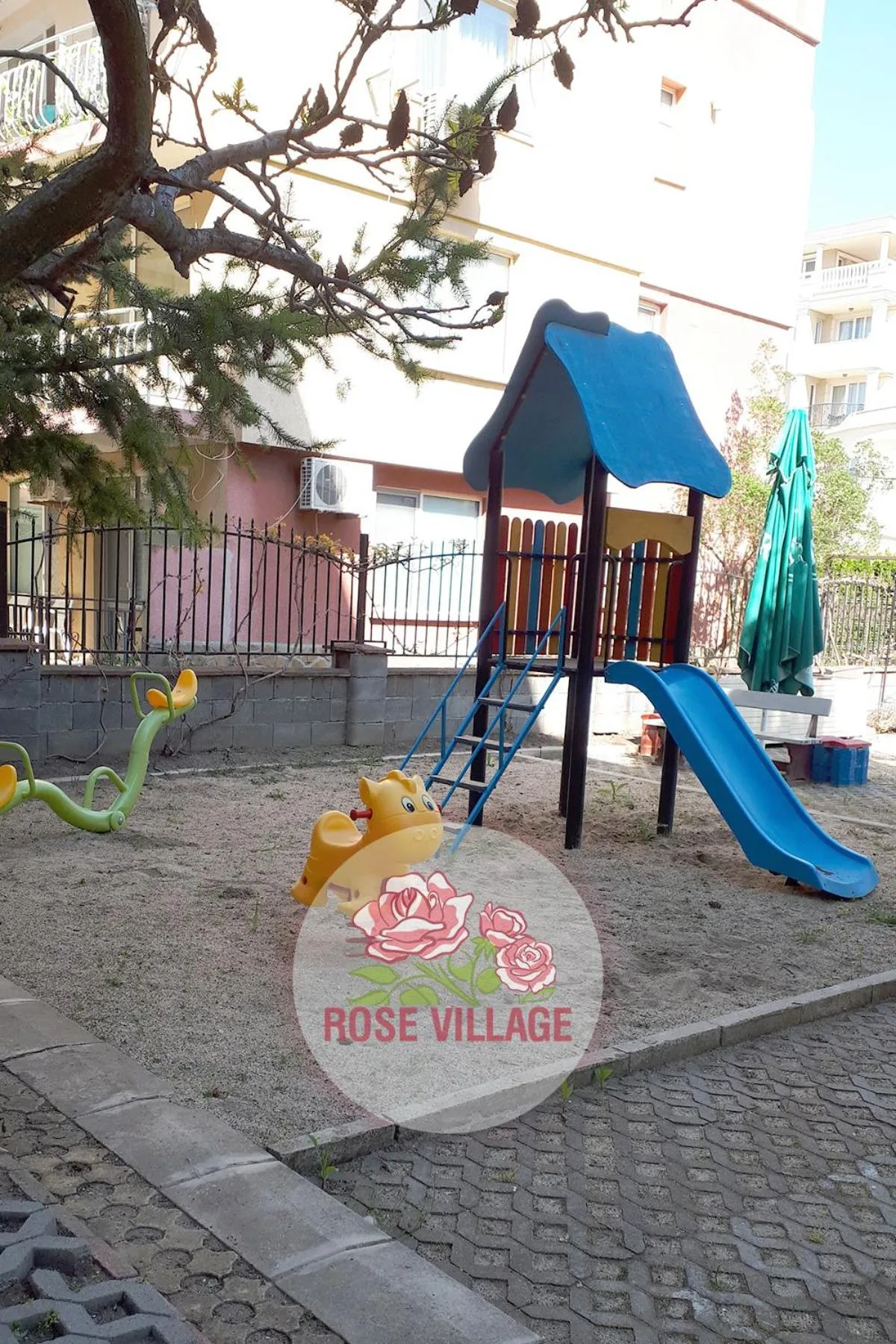 Day in Apartment Tourist Complex Rose Village