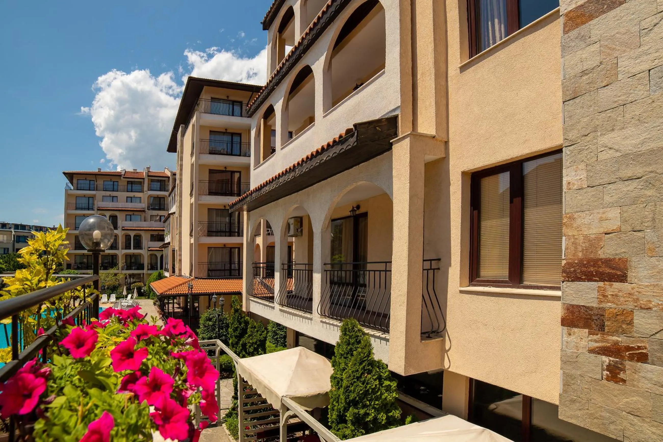 Property building in Apartment Tourist Complex Rose Village