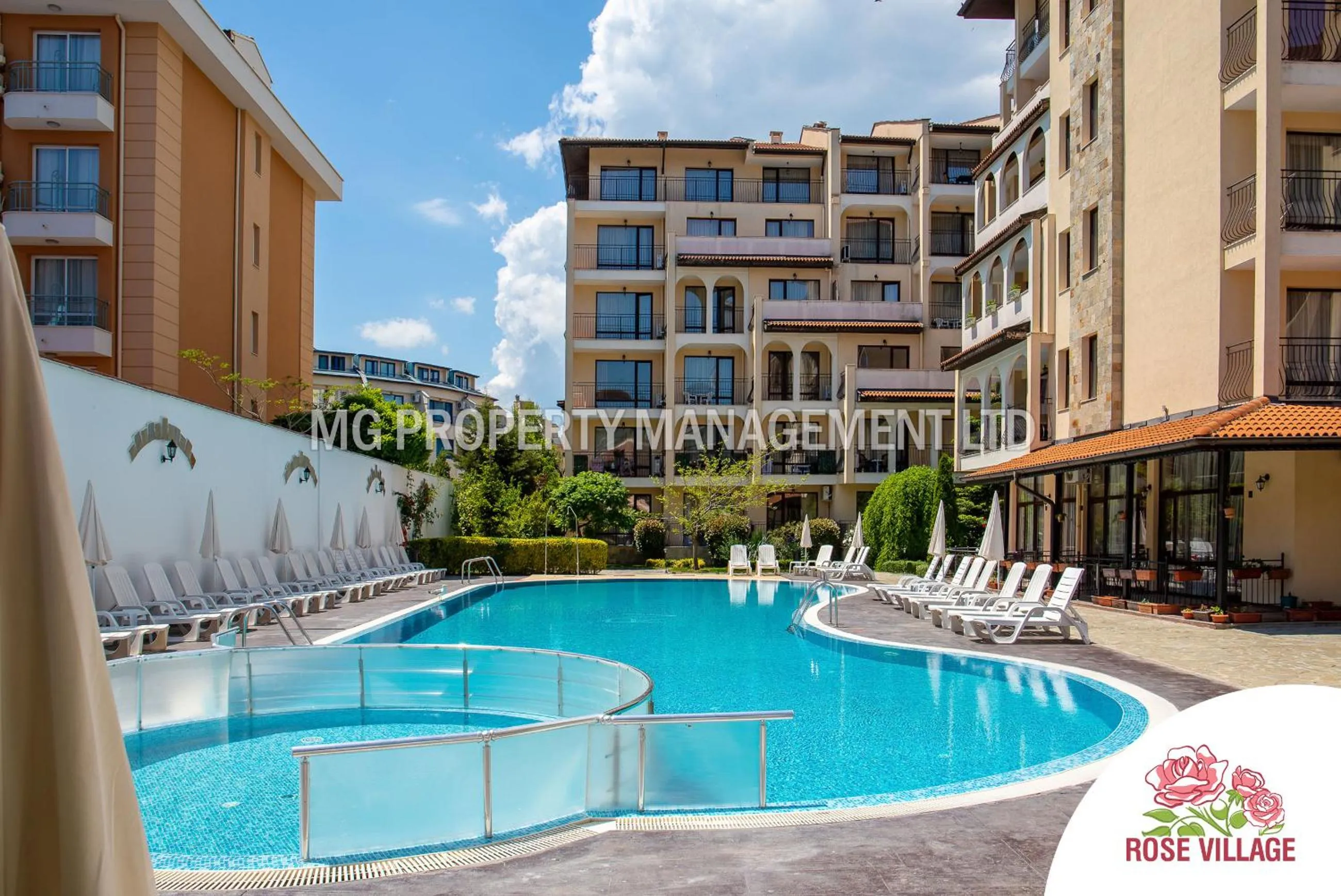 Swimming pool in Apartment Tourist Complex Rose Village