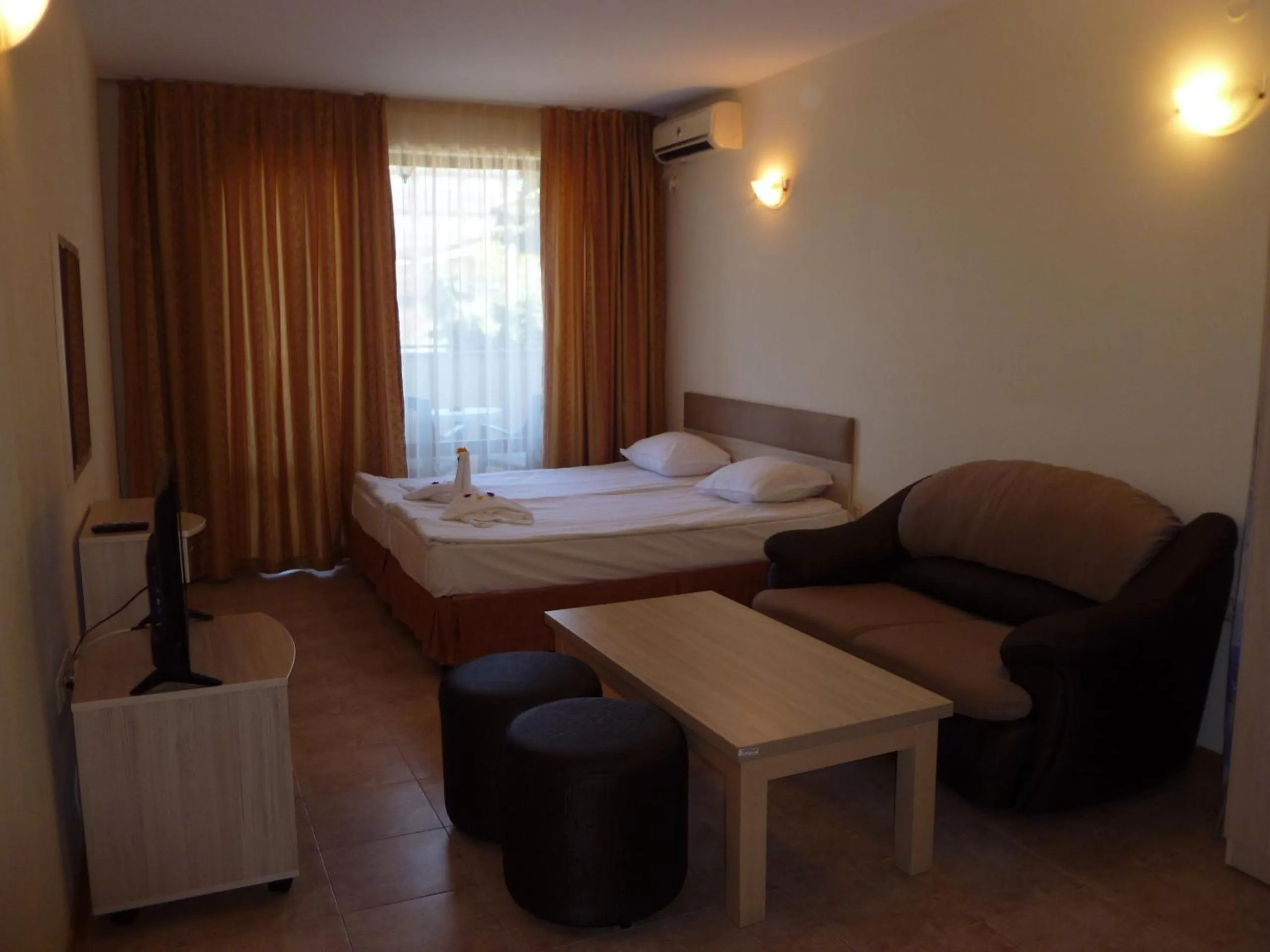 Photo of the whole room, Bed in Apartment Tourist Complex Rose Village