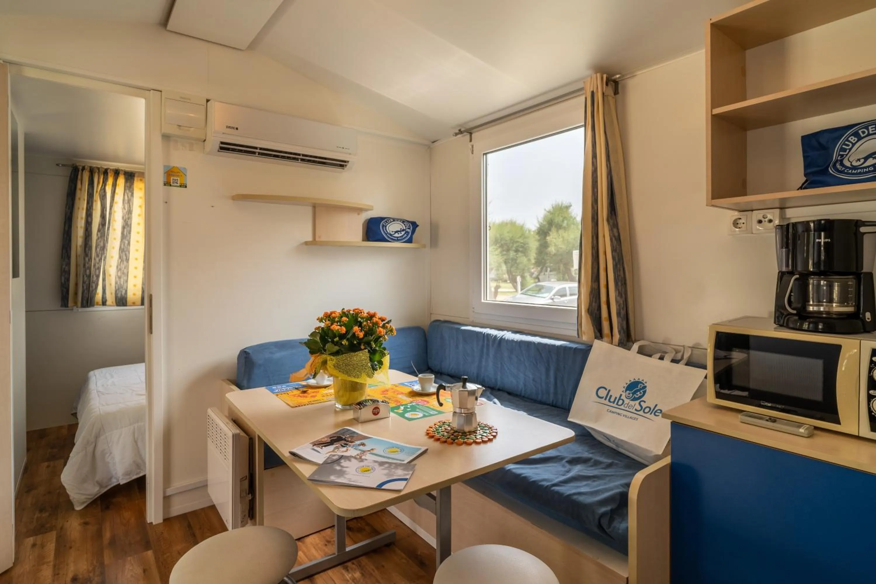 Living room in Club del Sole Vigna sul Mar Family Collection