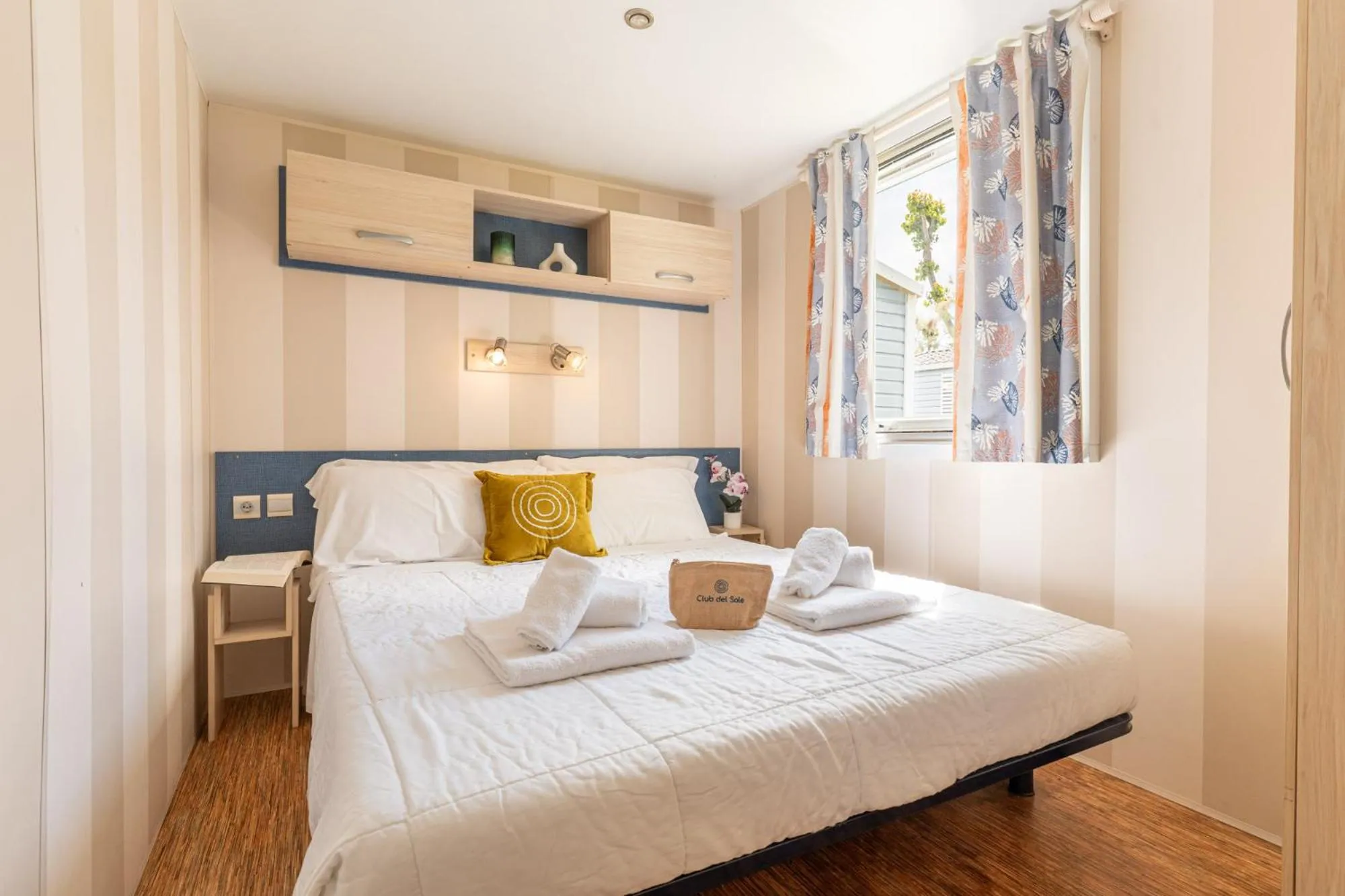 Bedroom, Bed in Club del Sole Vigna sul Mar Family Collection