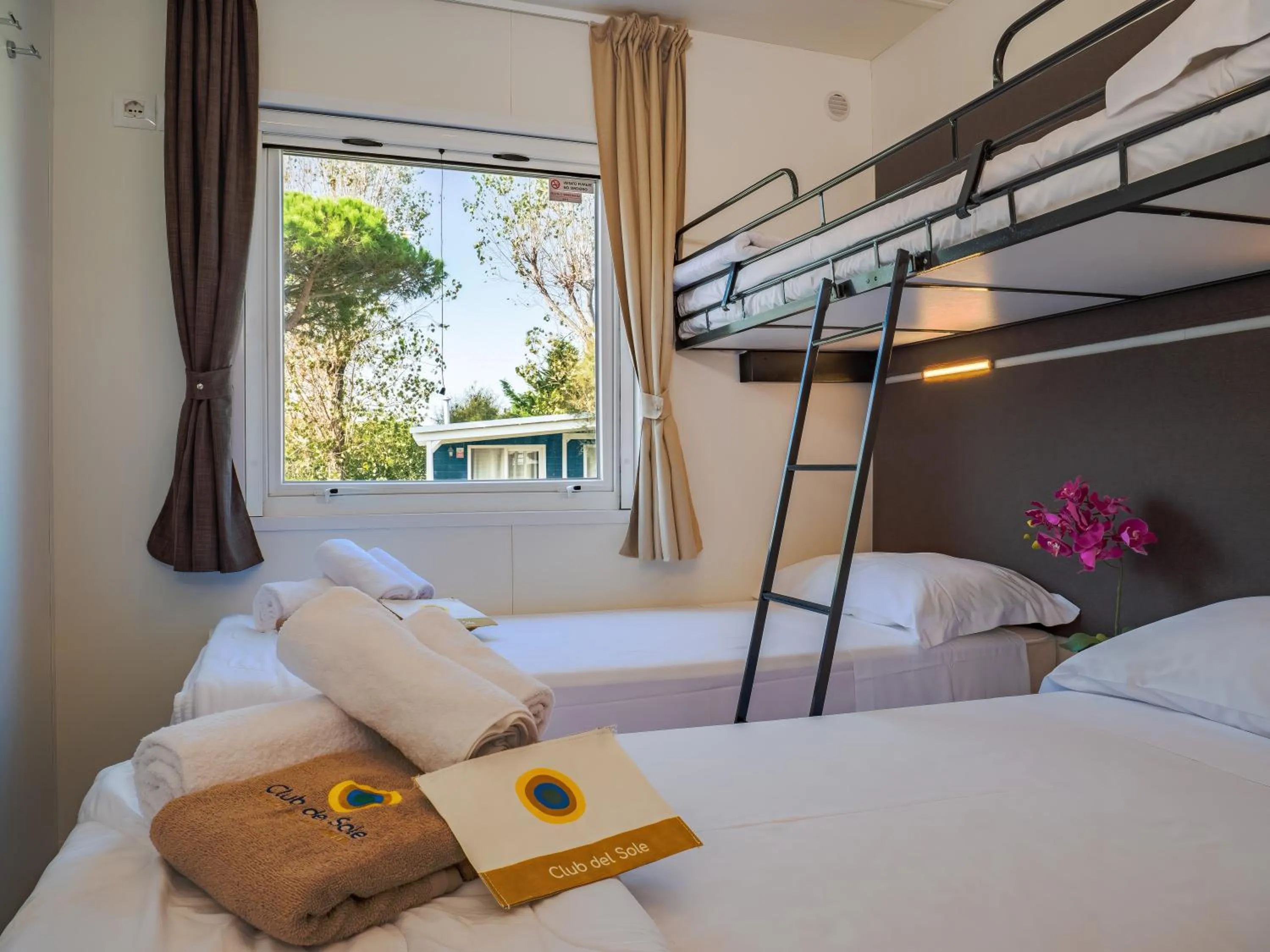 Bedroom, Bed in Club del Sole Vigna sul Mar Family Collection