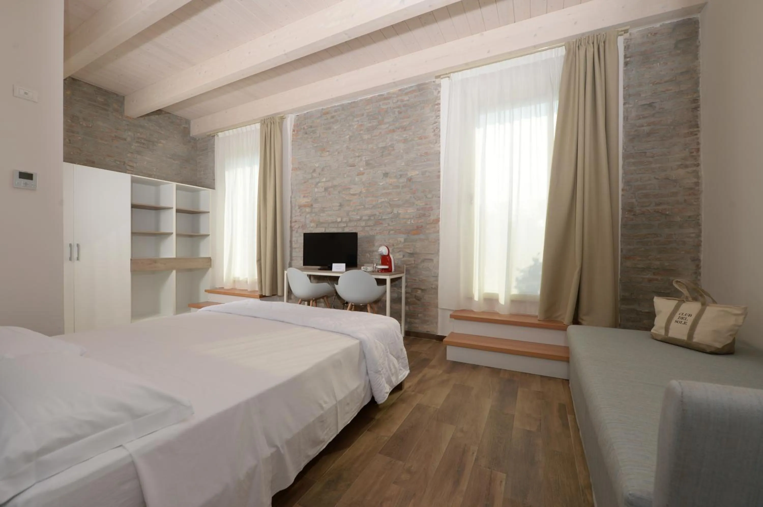 Bedroom, Bed in Club del Sole Vigna sul Mar Family Collection