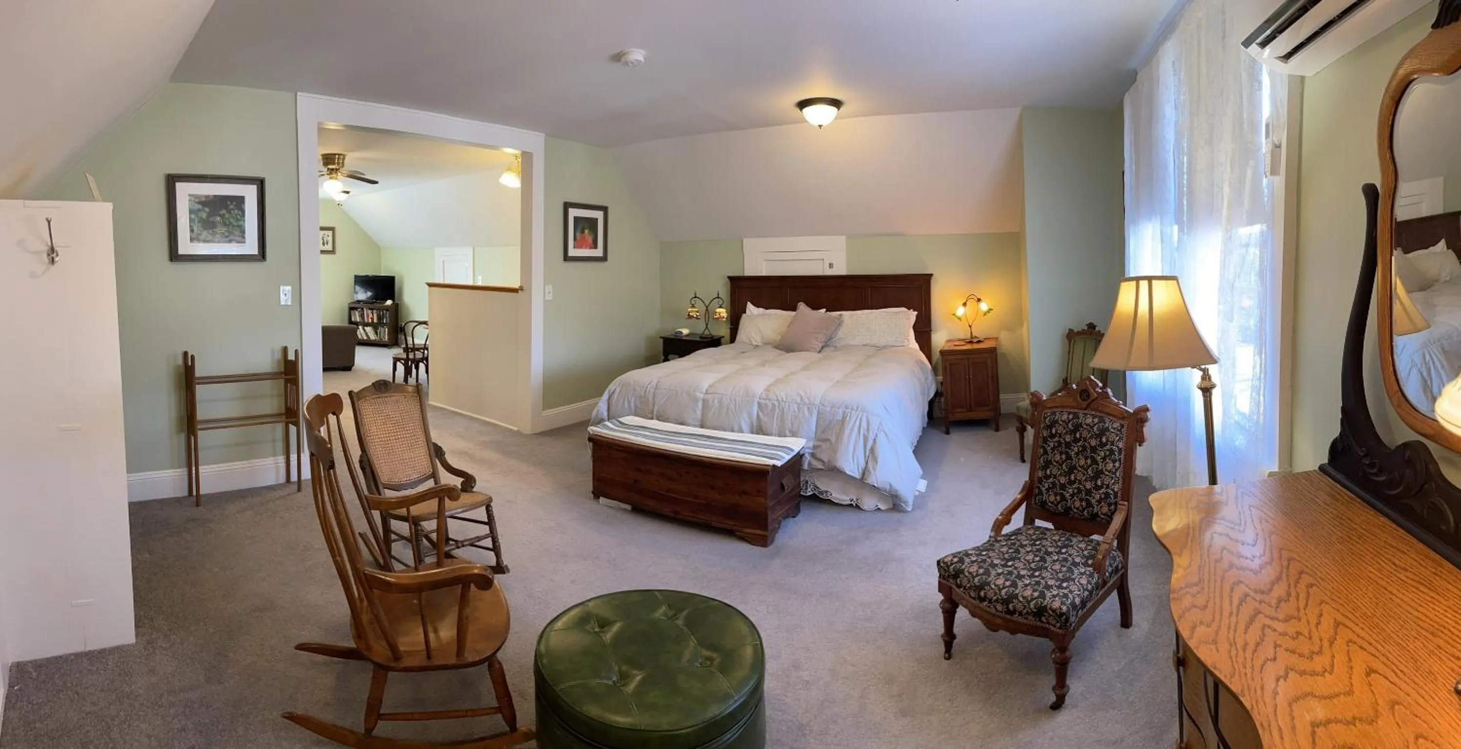 Bed in The Grey Swan Inn LLC