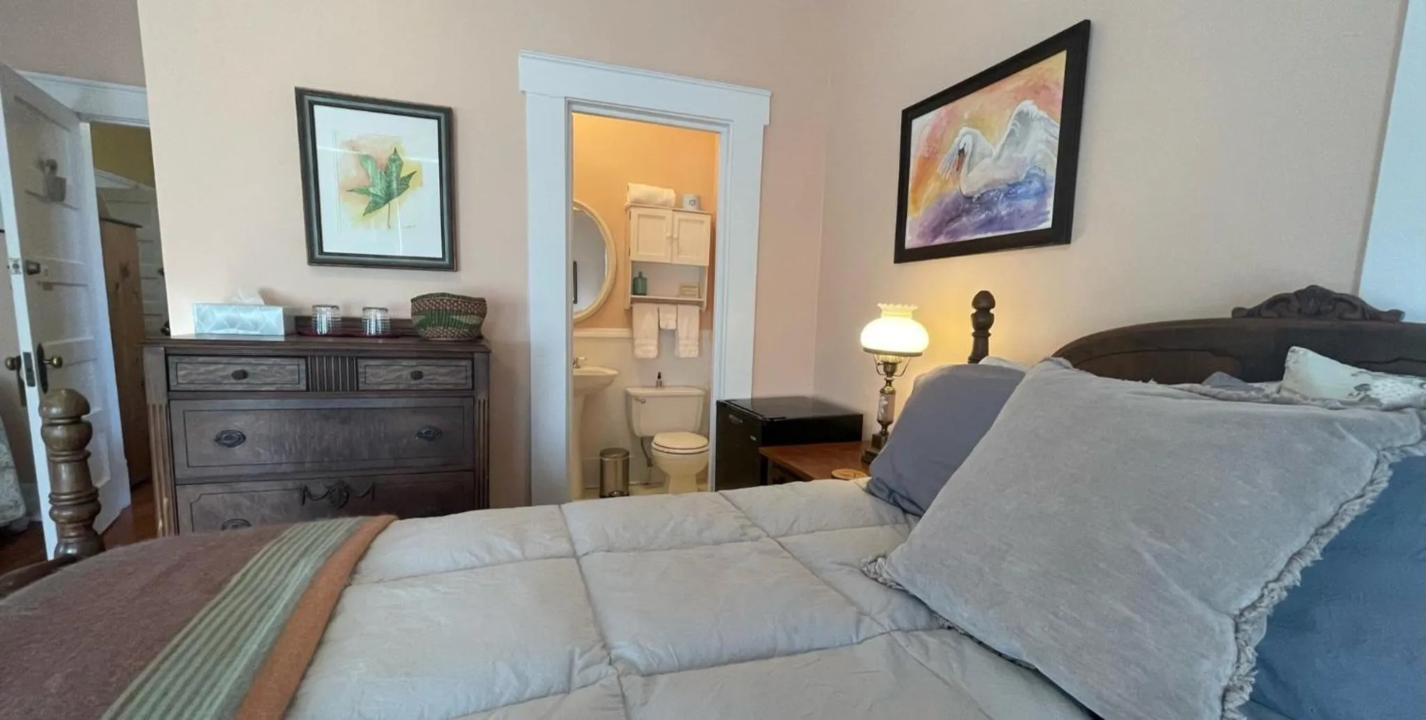 Bed in The Grey Swan Inn LLC