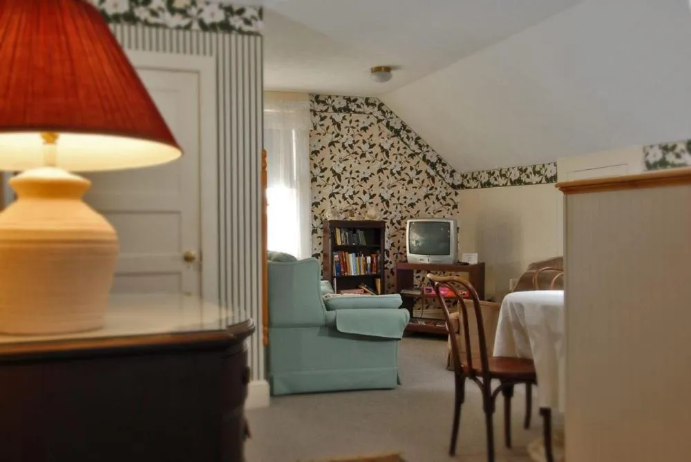 The Grey Swan Inn LLC