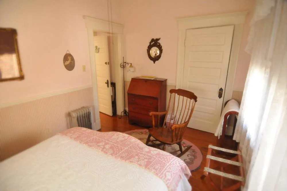 Bed in The Grey Swan Inn LLC