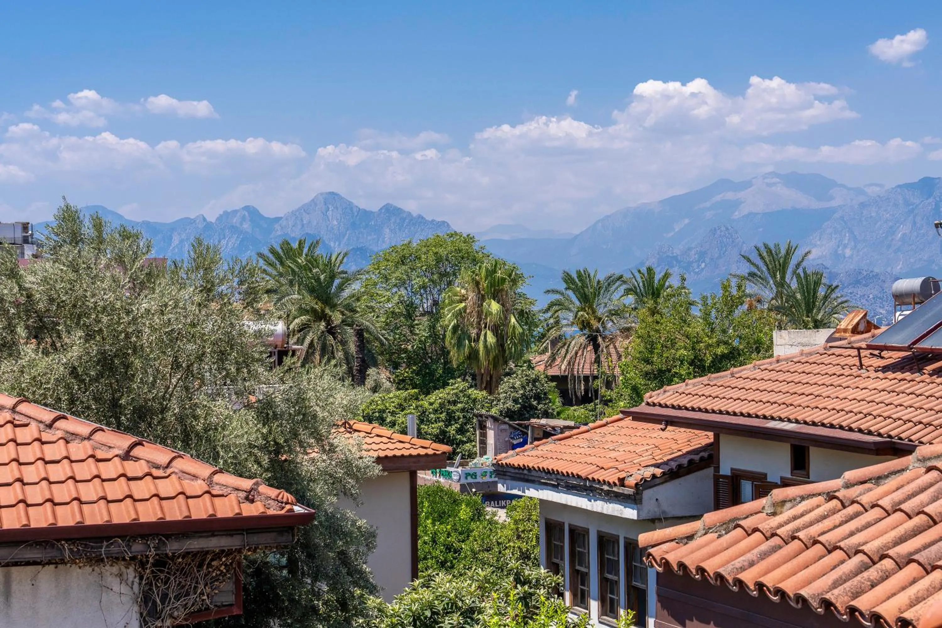 Mountain view in Atelya Art Hotel