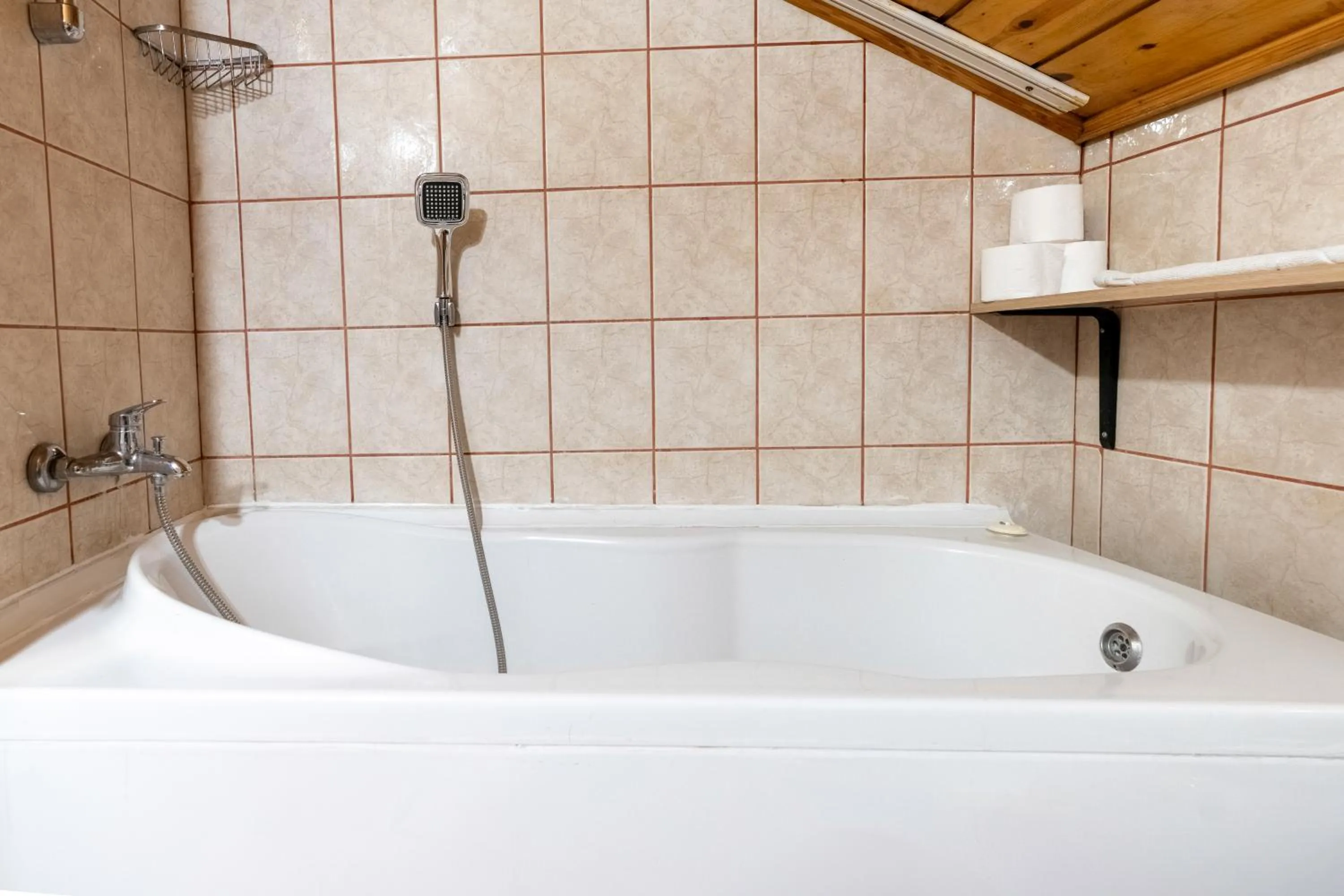 Bath in Atelya Art Hotel