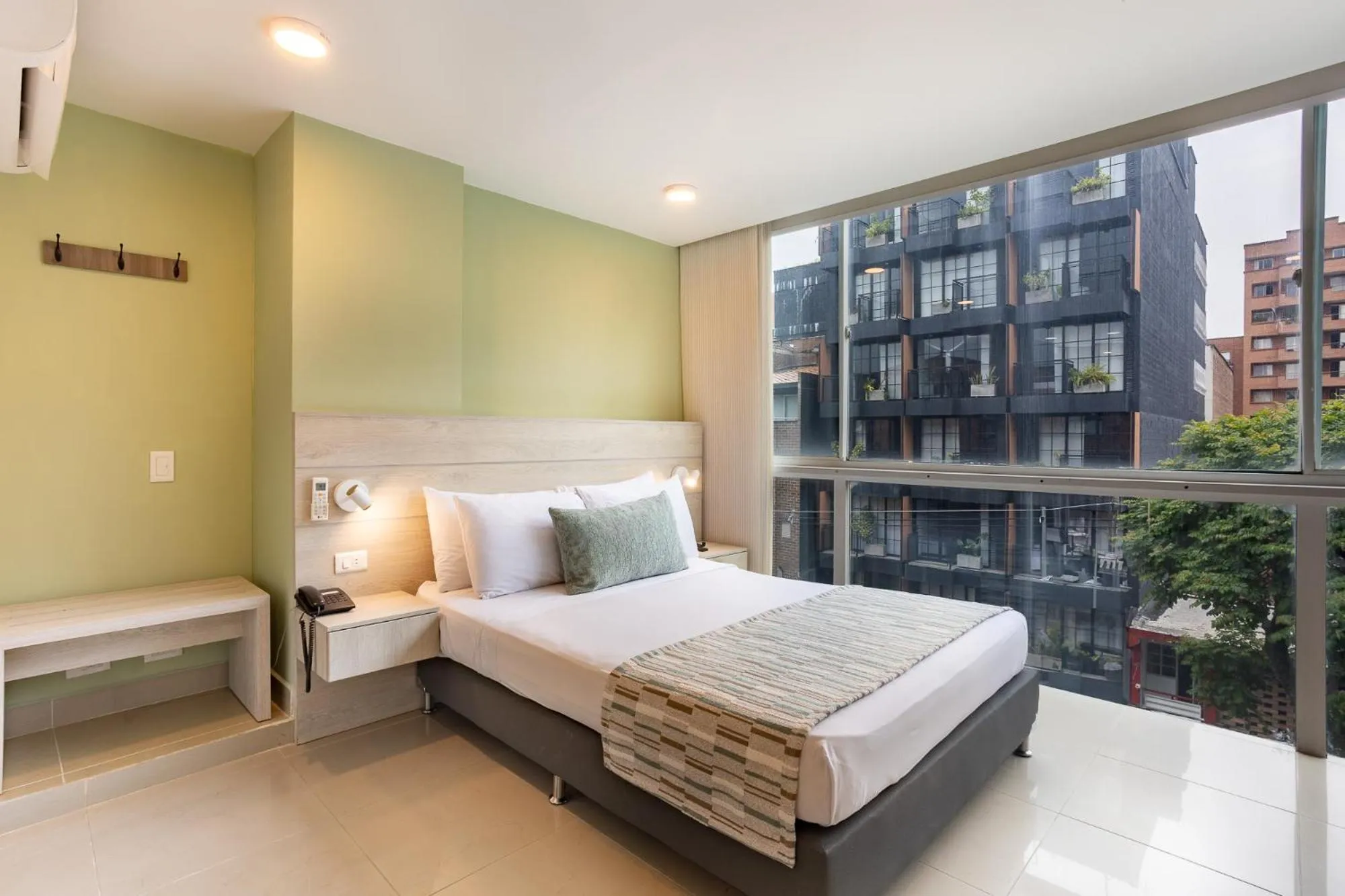 Bedroom, Bed in Hotel Suite Comfort