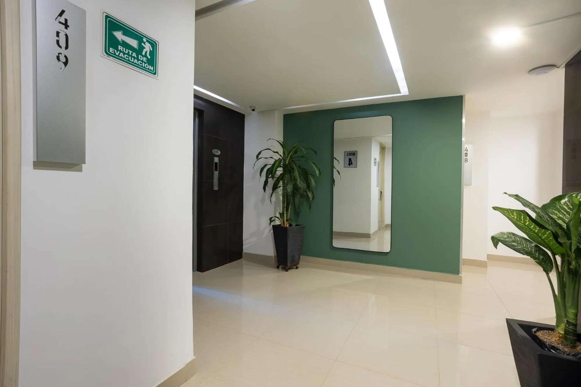 elevator in Hotel Suite Comfort