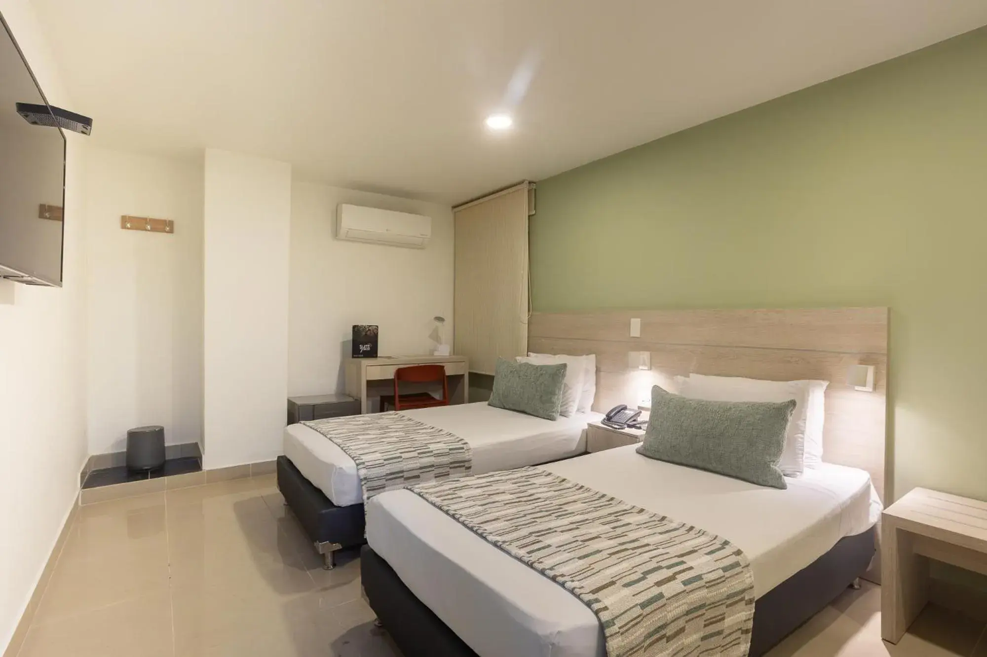 Twin Room in Hotel Suite Comfort Twin Room in Hotel Suite Comfort