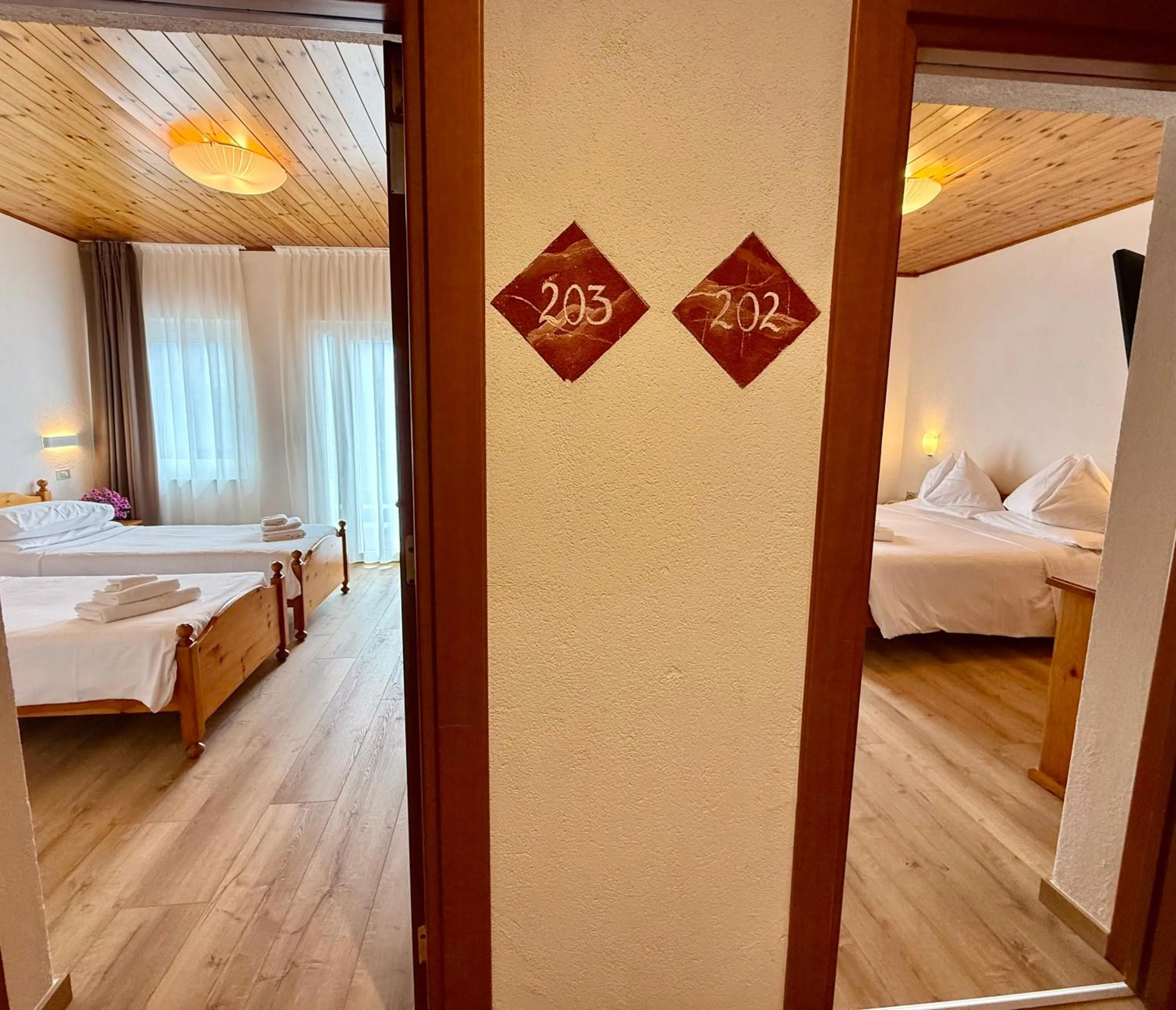 Bedroom, Bed in Hotel Latemar