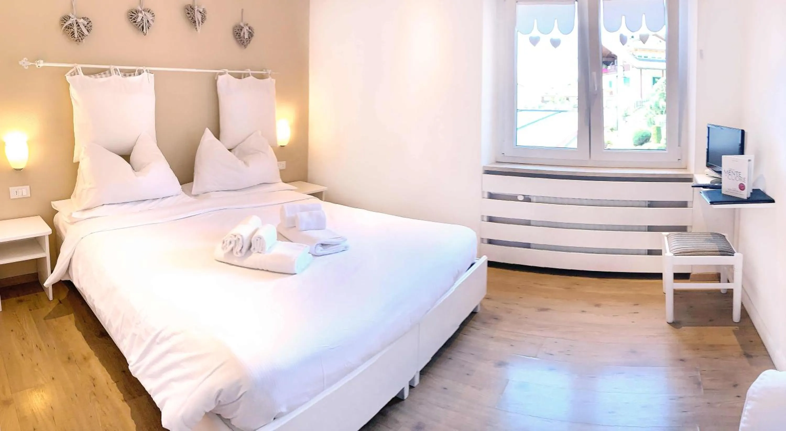 Bedroom, Bed in Hotel Latemar