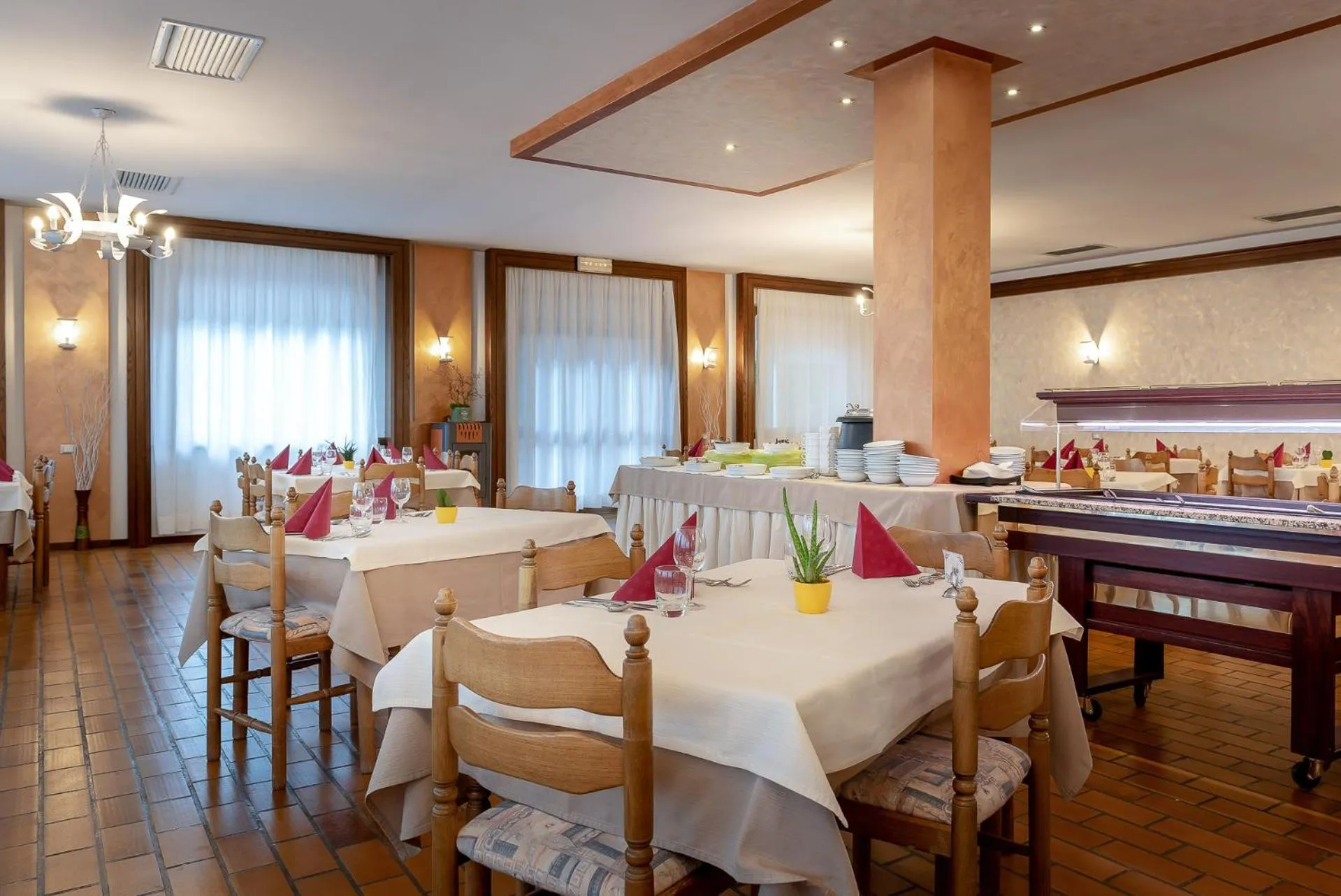 Restaurant/places to eat in Hotel Latemar