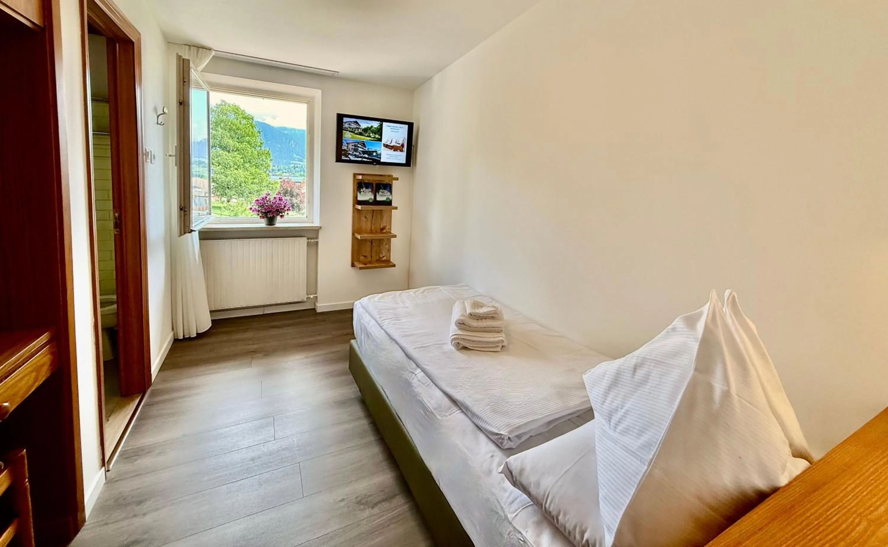 Bedroom, Bed in Hotel Latemar