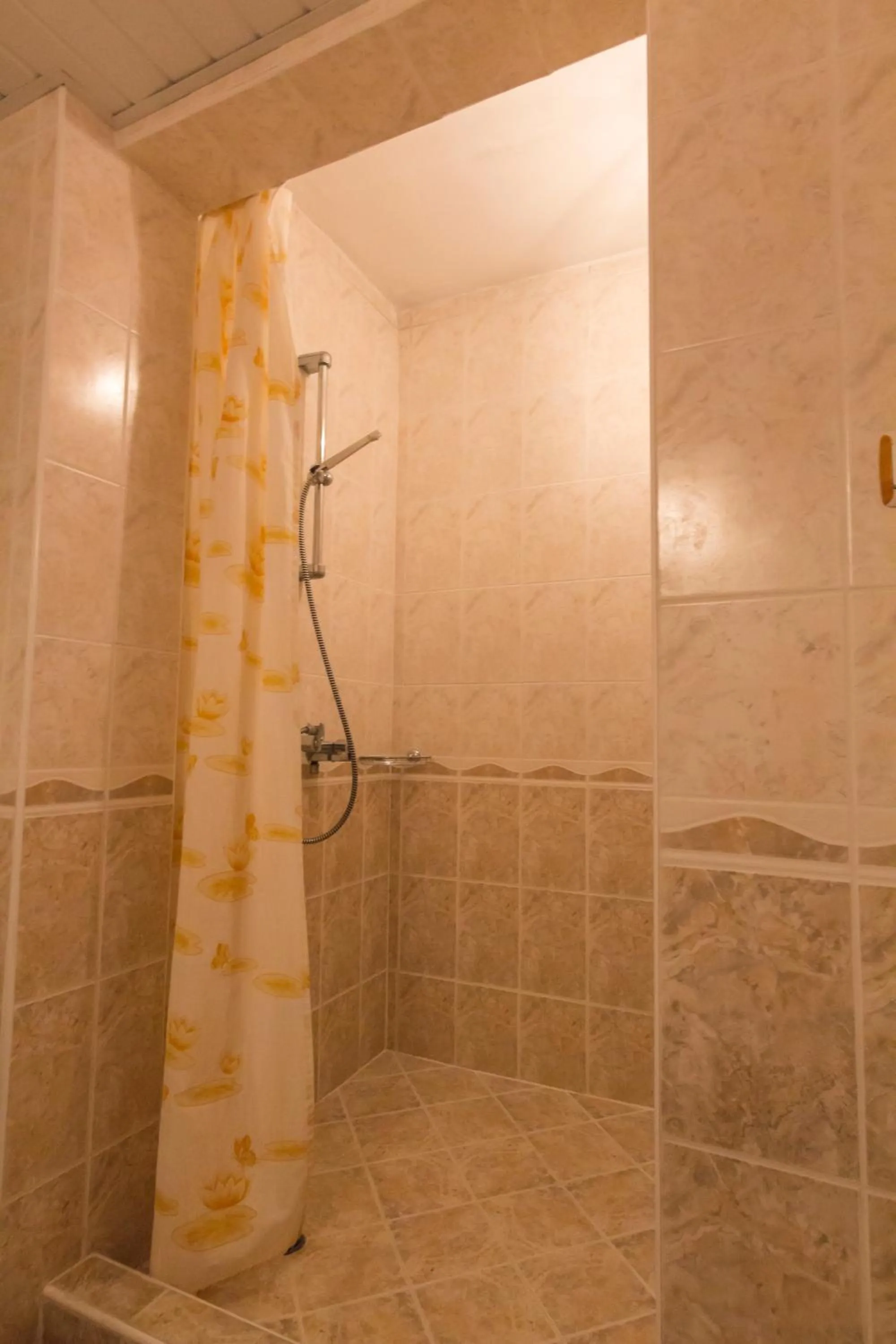 Shower in Kamchia Park Hotel - All Inclusive & Free Parking