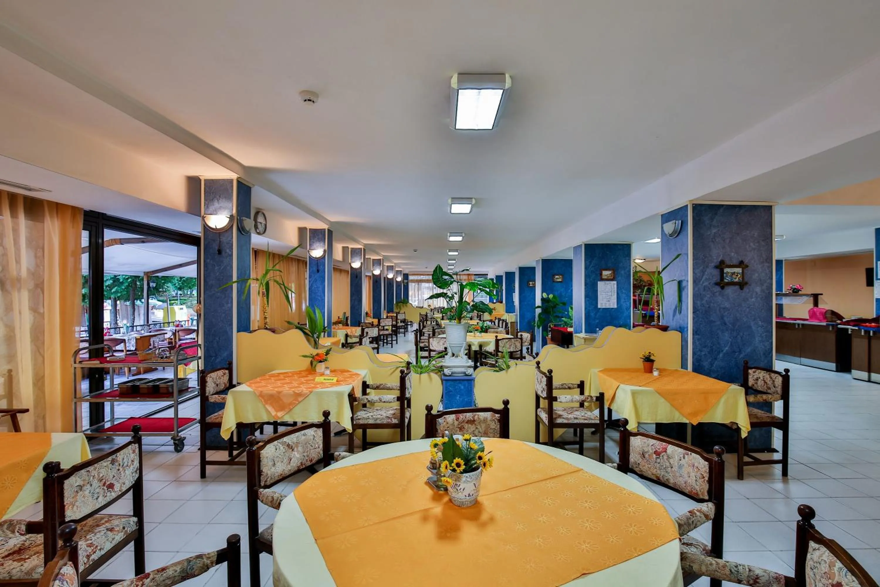 Restaurant/places to eat in Kamchia Park Hotel - All Inclusive & Free Parking