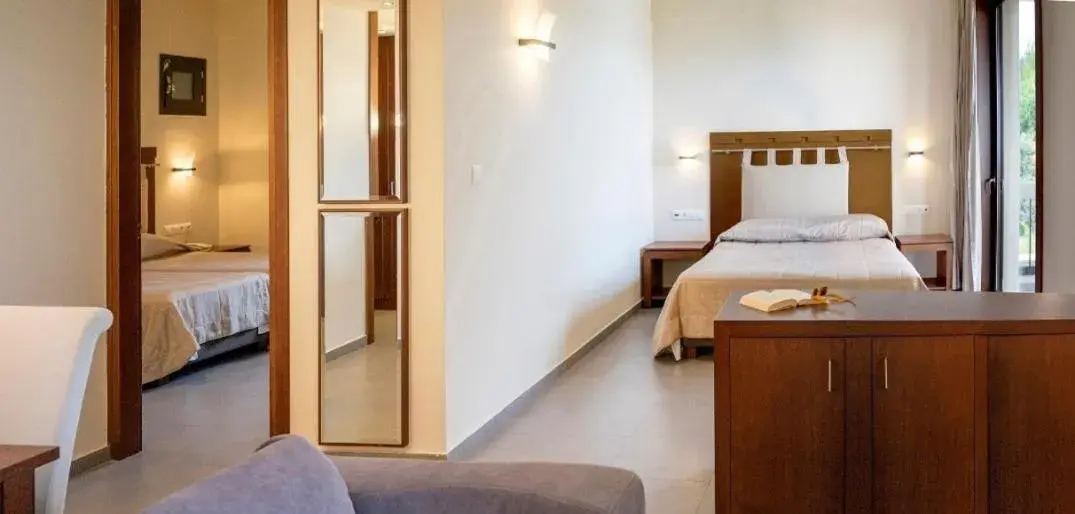 Two-Bedroom Suite in Kymi Palace Two-Bedroom Suite in Kymi Palace