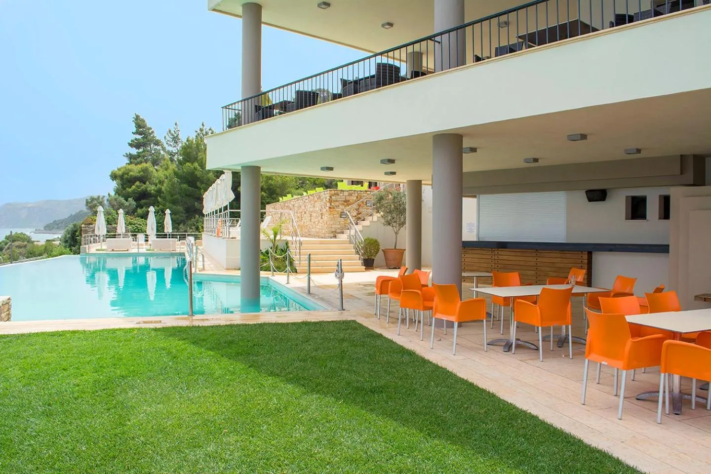 Swimming pool in Kymi Palace