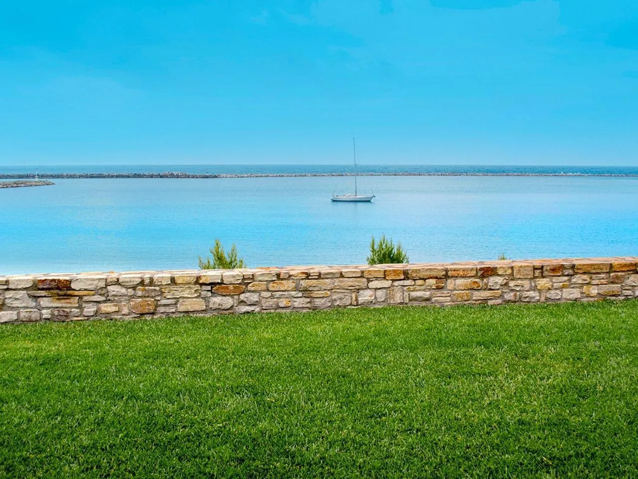 Garden in Kymi Palace
