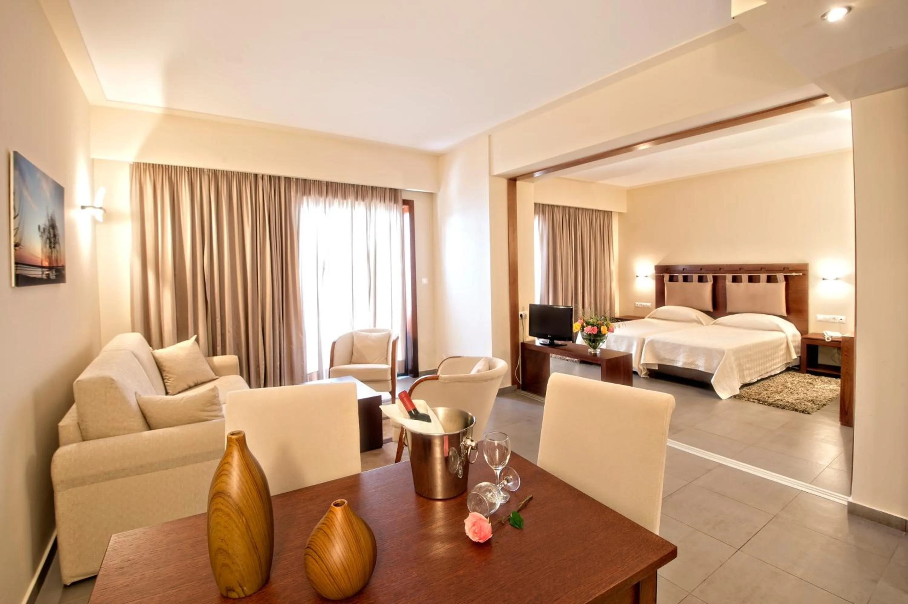 Living room, Bed in Kymi Palace