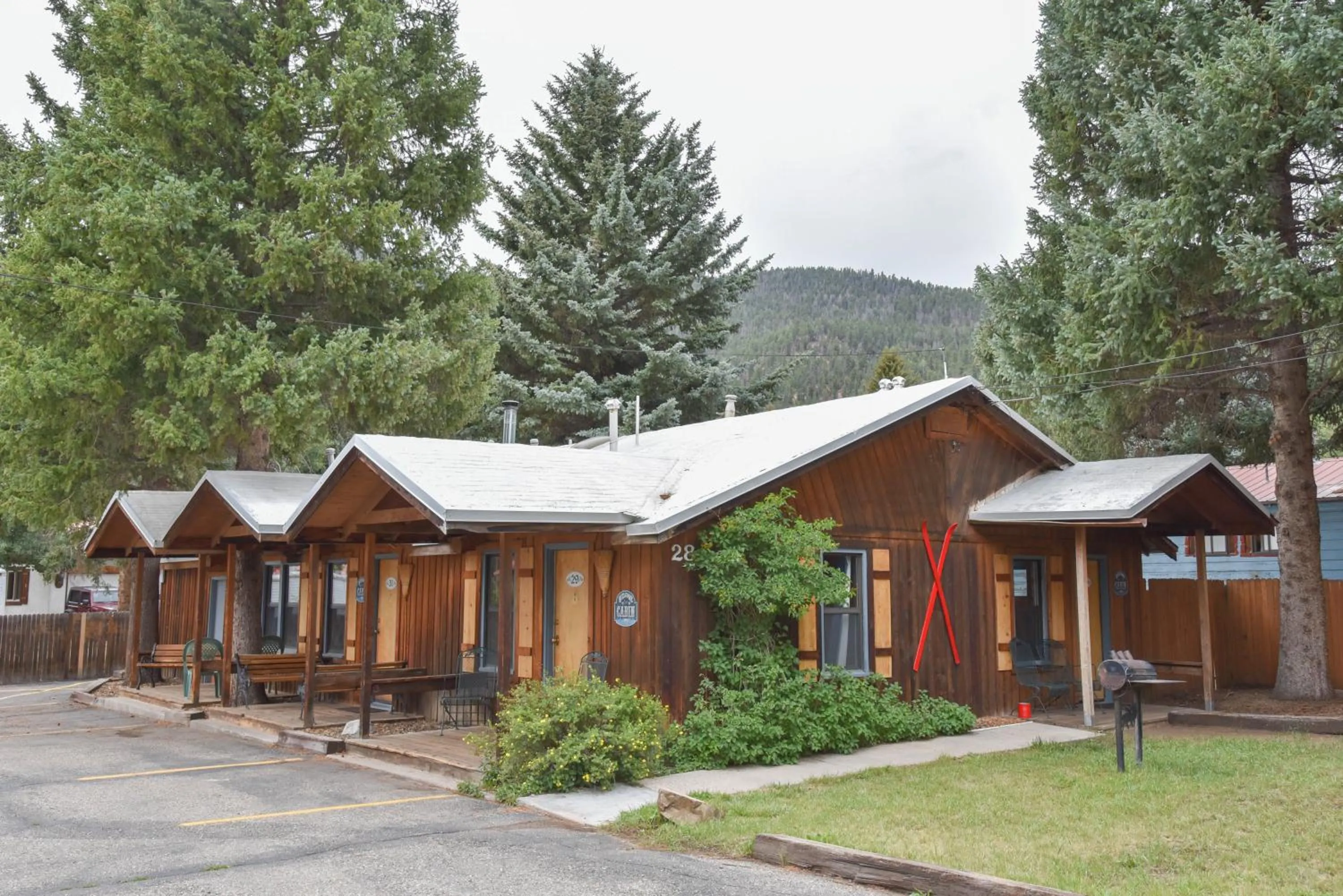 Property building in Alpine Lodge Red River