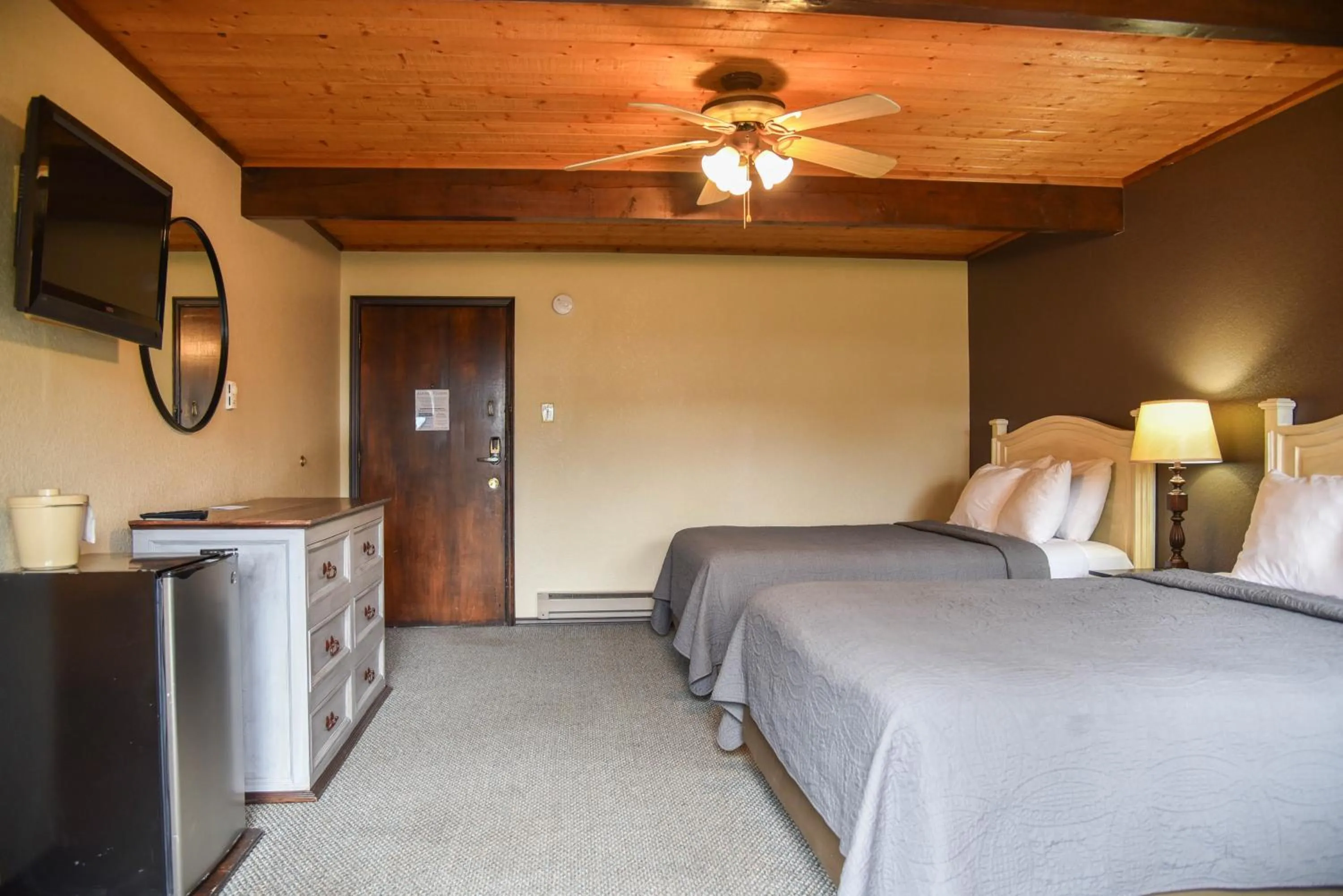 Bed in Alpine Lodge Red River