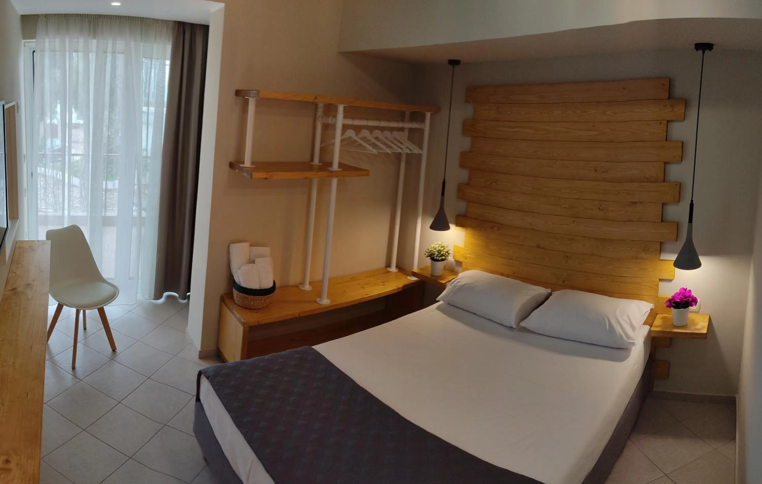 Photo of the whole room in Vasilis Studios