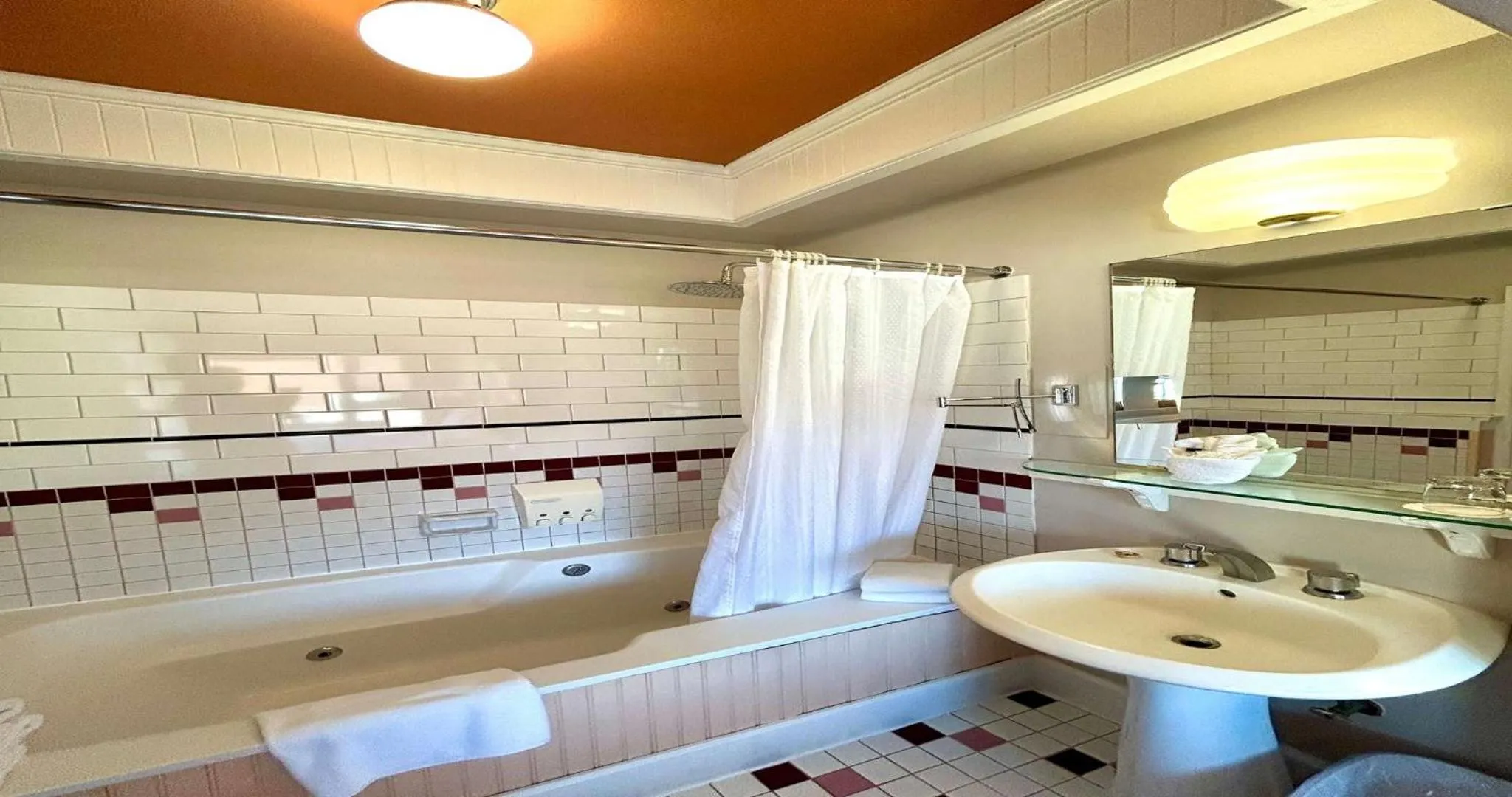 Bath in The Bedford Regency Hotel