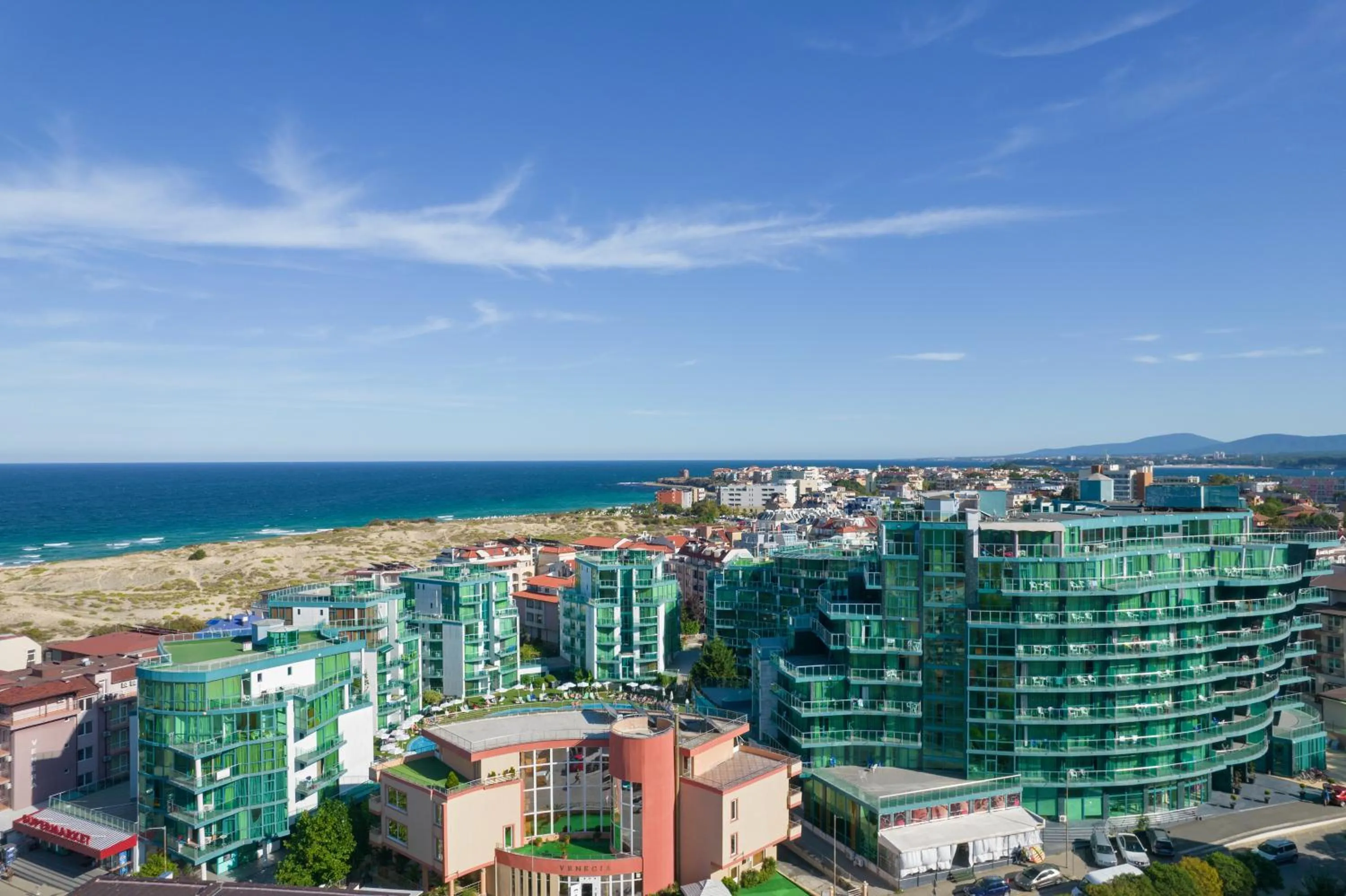 Property building in Hotel Primorsko Del Sol