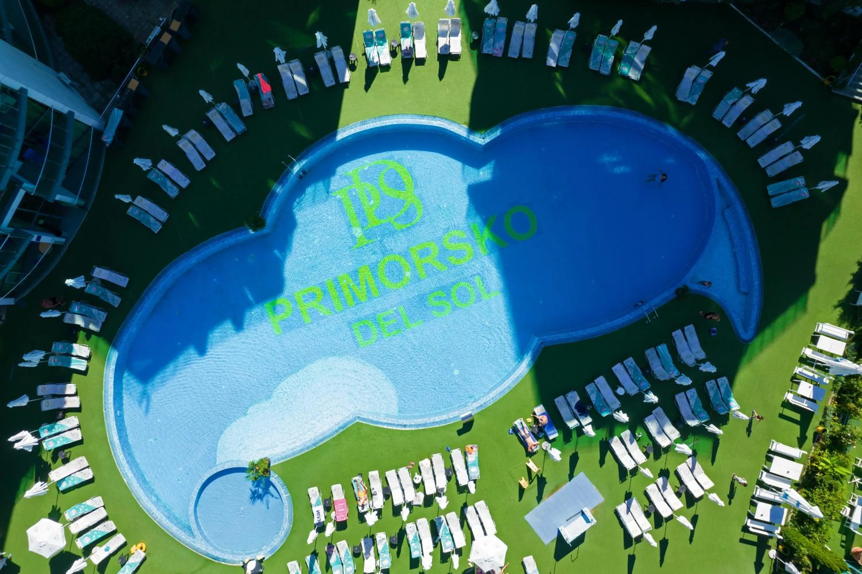 Swimming pool in Hotel Primorsko Del Sol