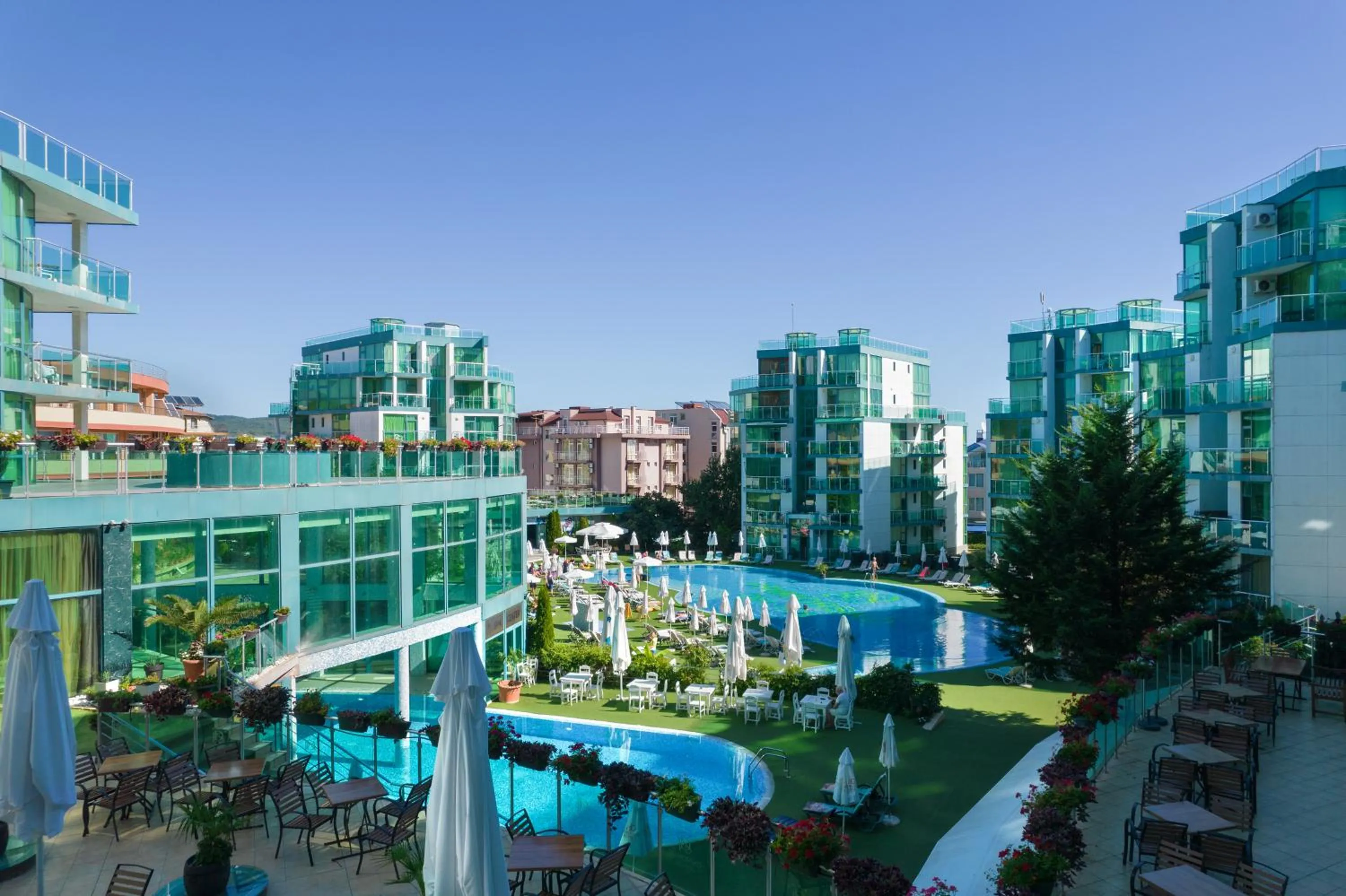 Property building in Hotel Primorsko Del Sol