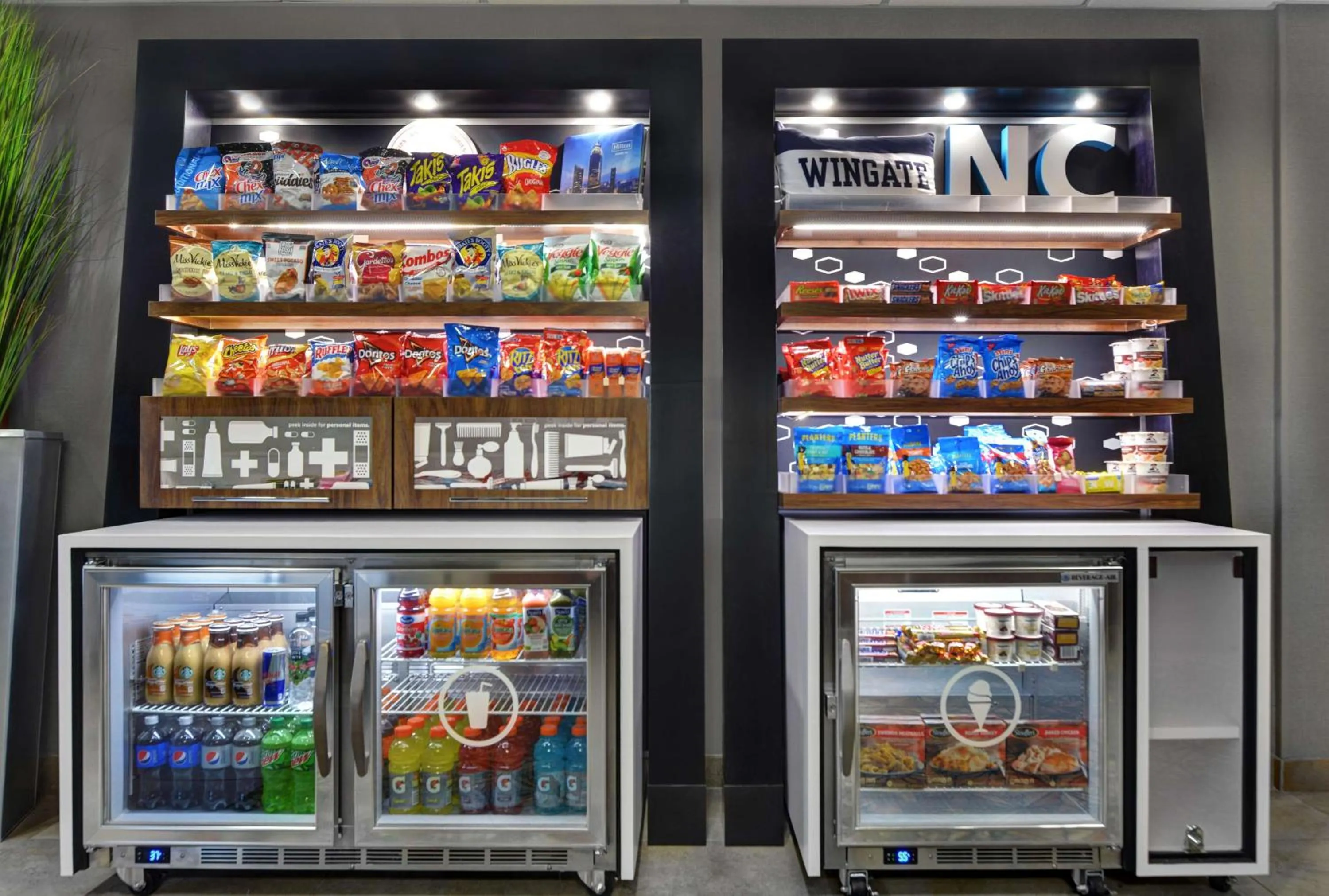 Restaurant/places to eat in Hampton Inn Charlotte Monroe