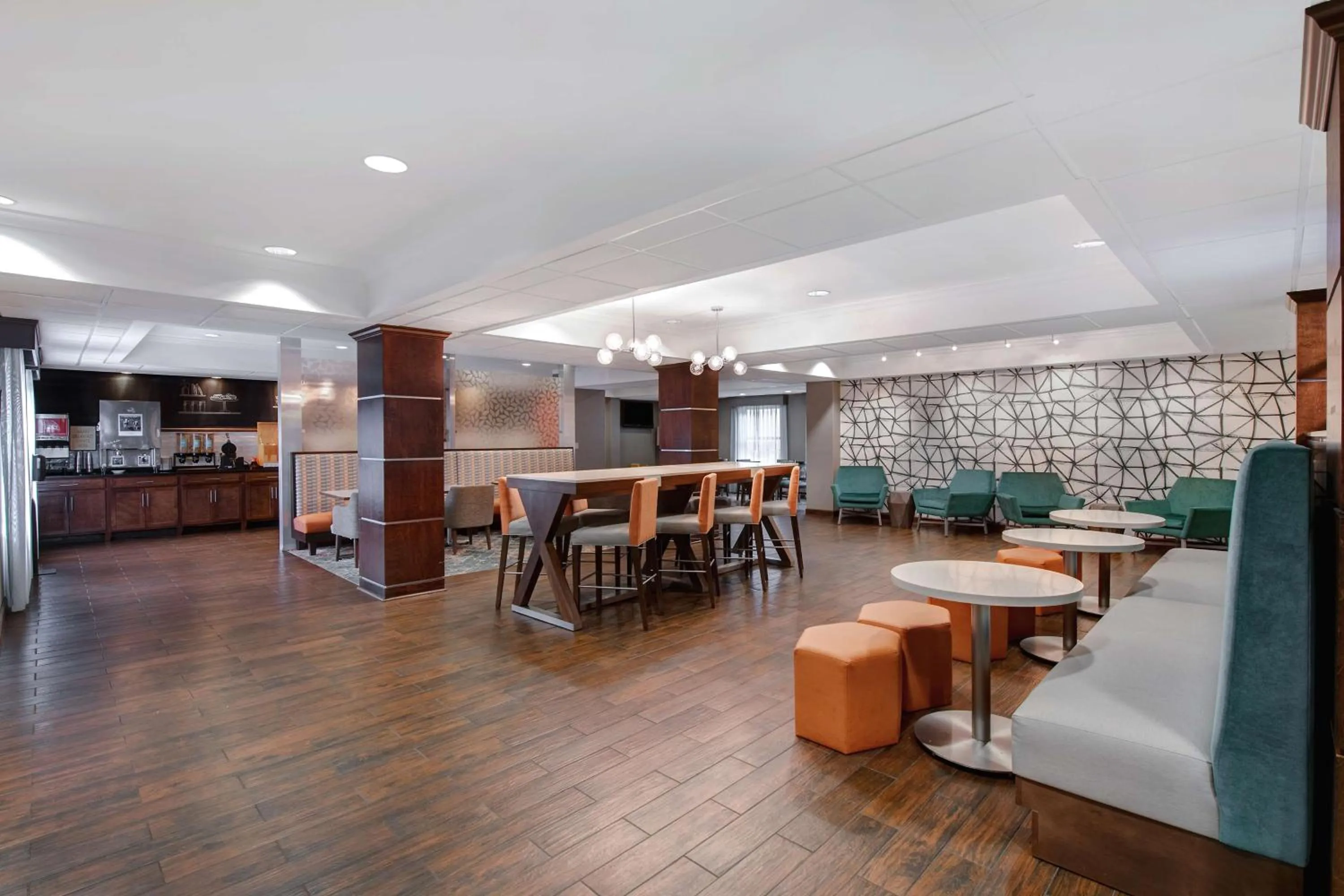 Breakfast in Hampton Inn Charlotte Monroe