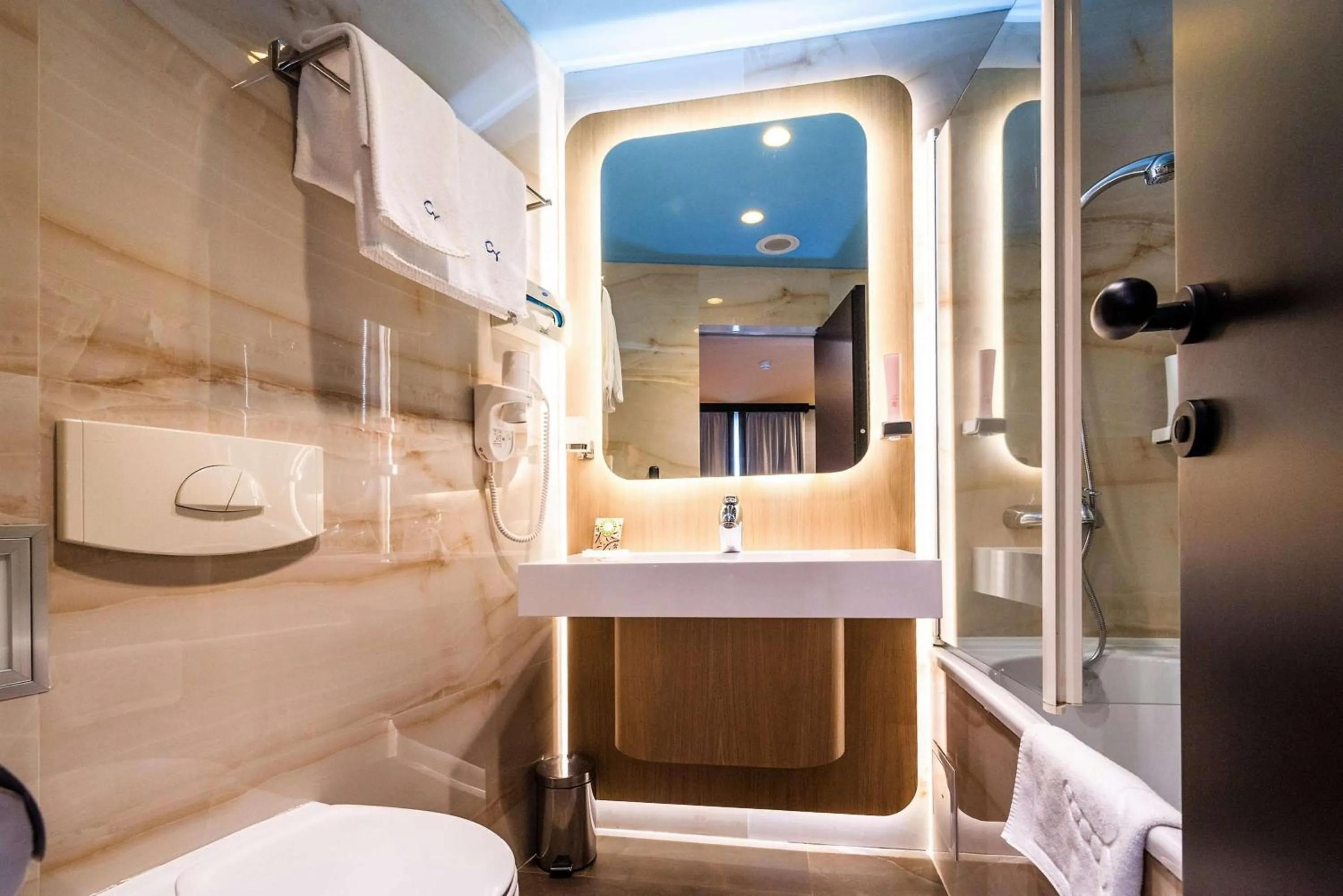 Shower in Eurostars Sofia City