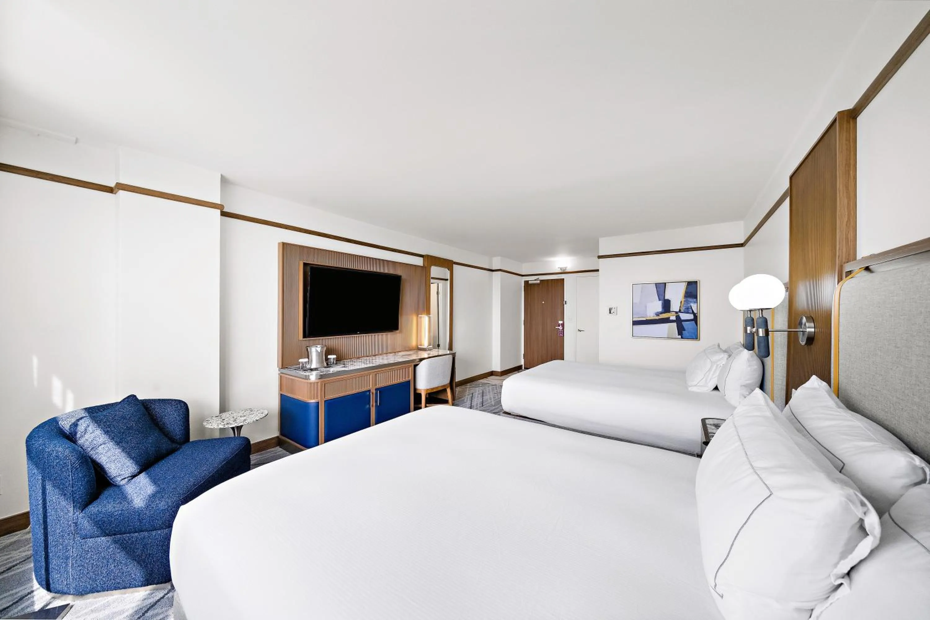 Bedroom, Bed in Hilton College Station & Conference Center