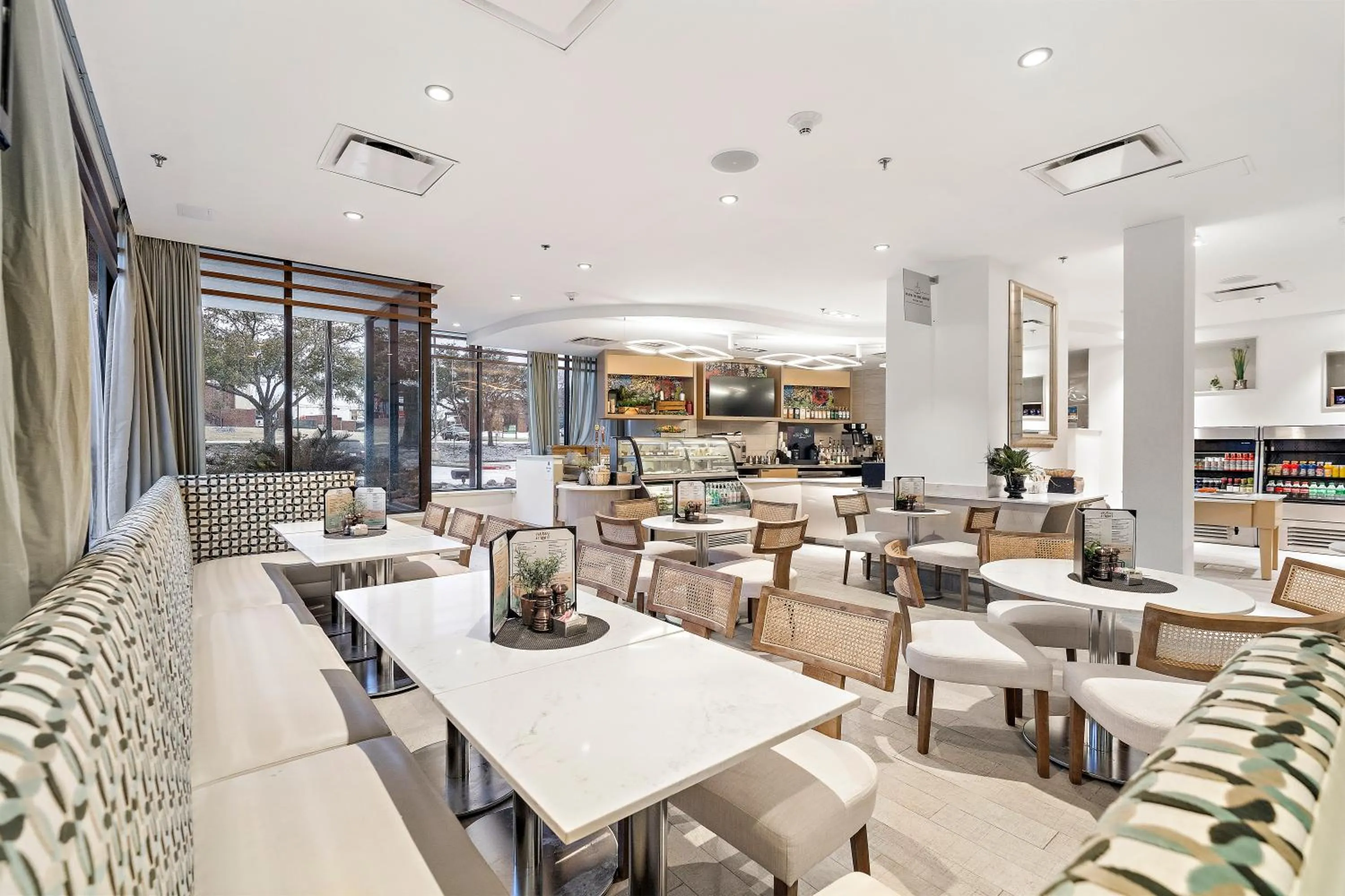 Restaurant/places to eat in Hilton College Station & Conference Center