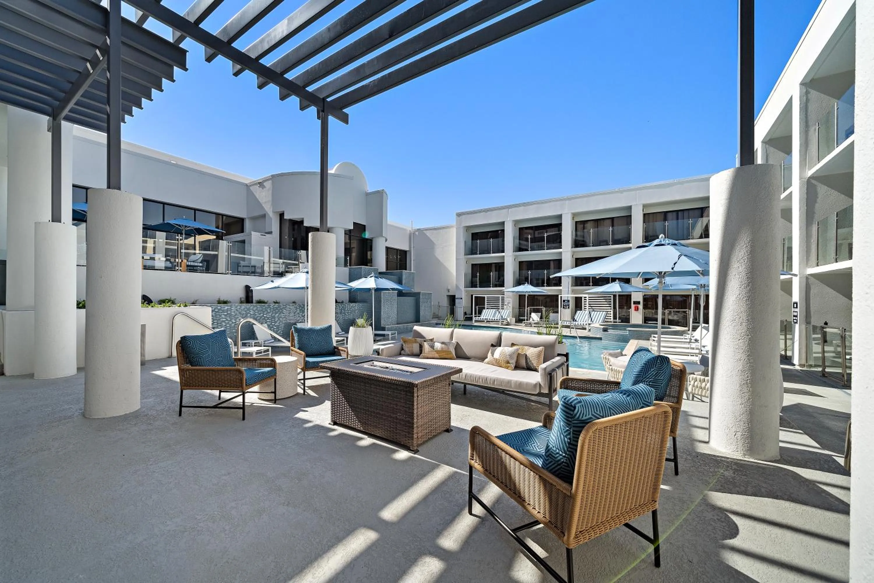 Swimming pool in Hilton College Station & Conference Center