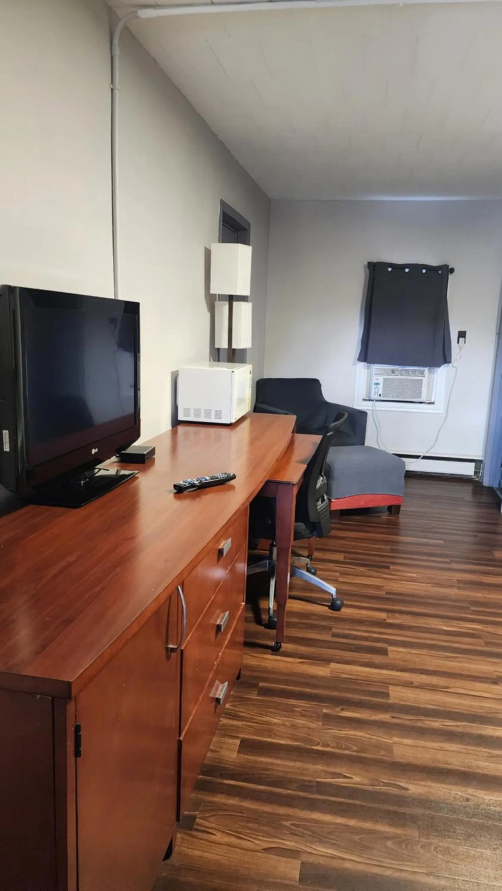 TV and multimedia in Advance Inn