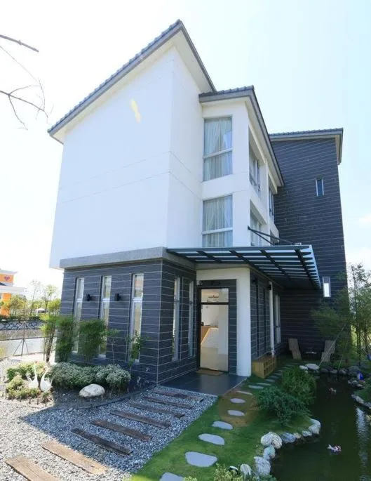 Property building in Chill B&B