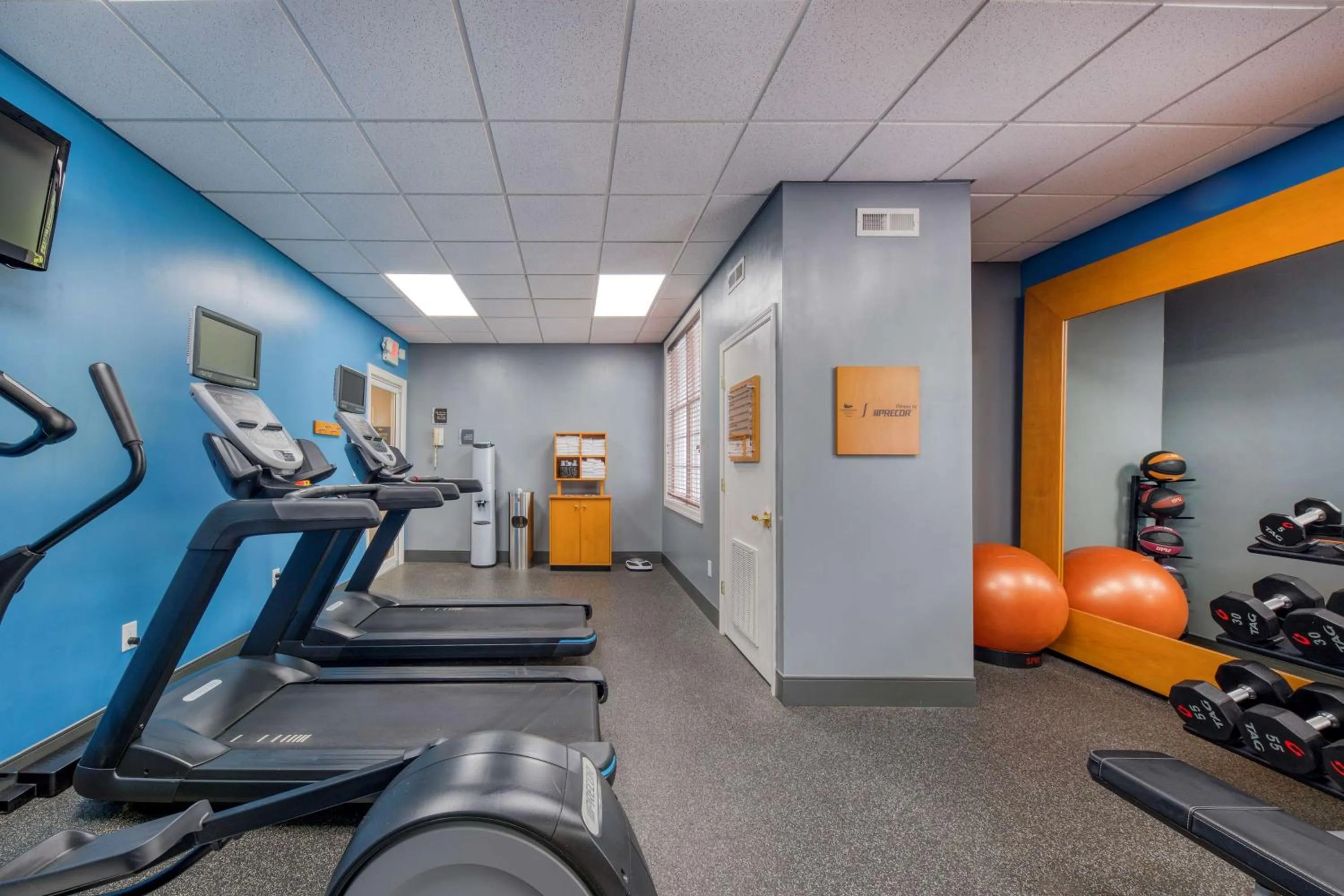 Fitness centre/facilities in Homewood Suites by Hilton Olmsted Village