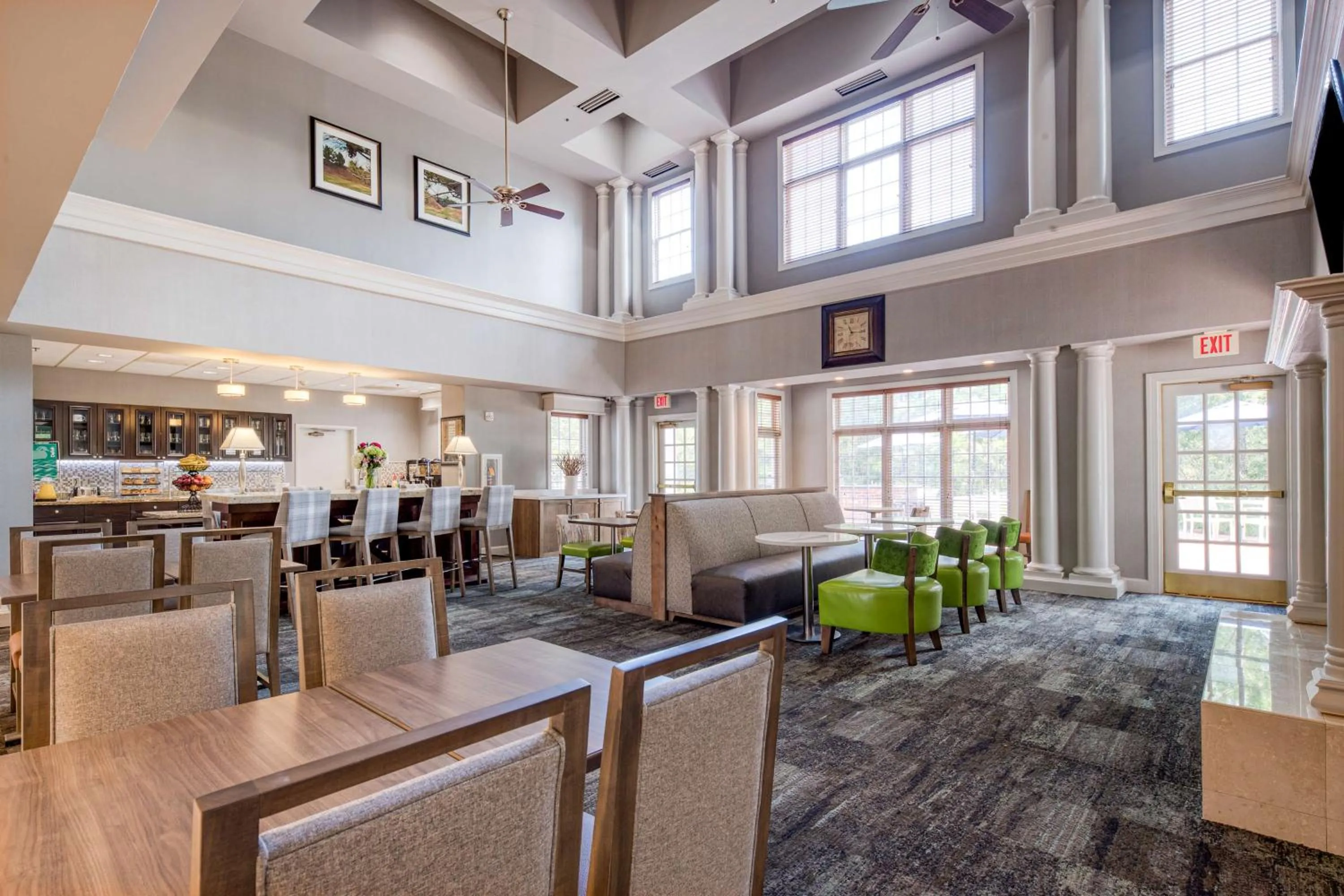 Restaurant/places to eat in Homewood Suites by Hilton Olmsted Village