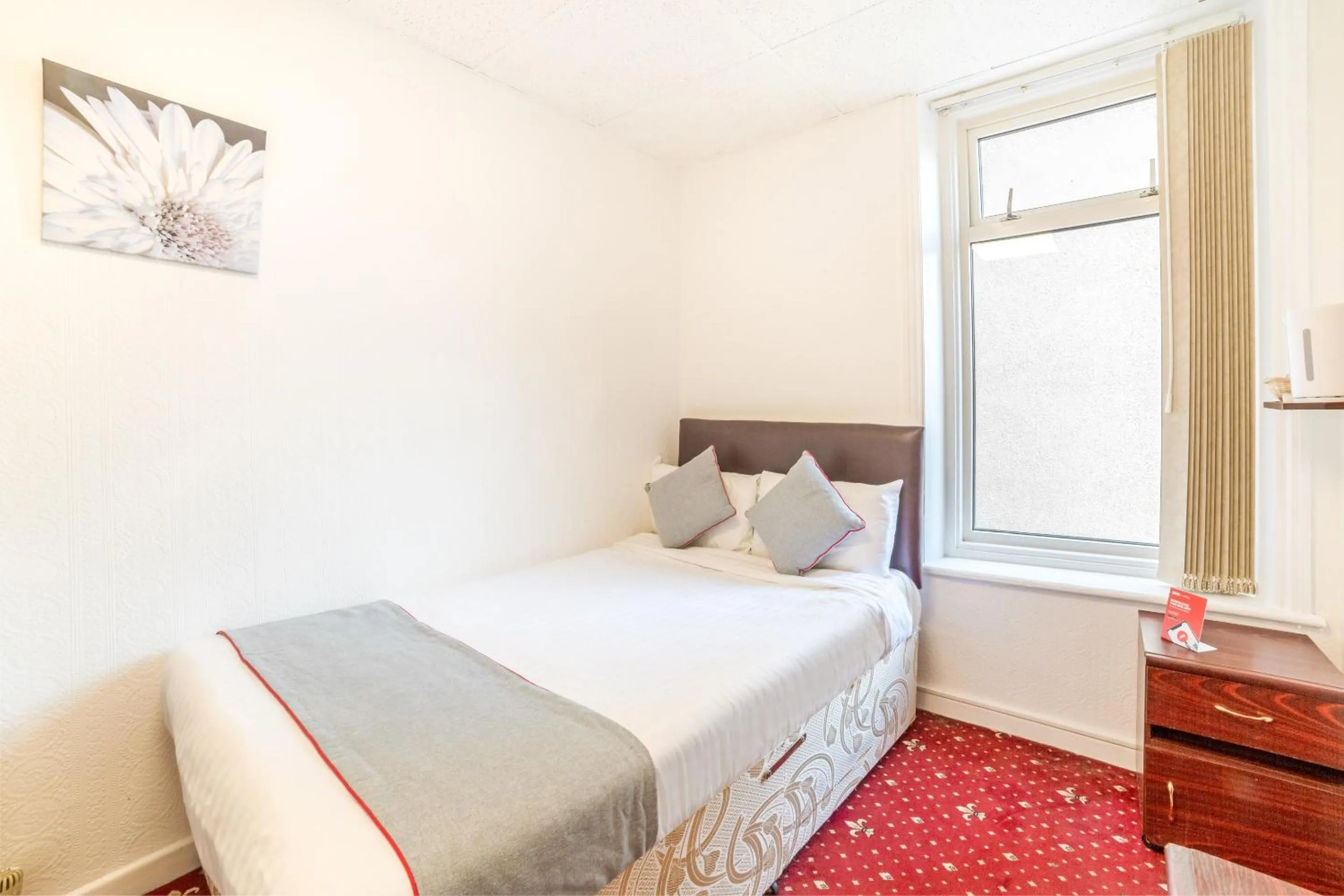 Bedroom in OYO The Golden Cheval Hotel